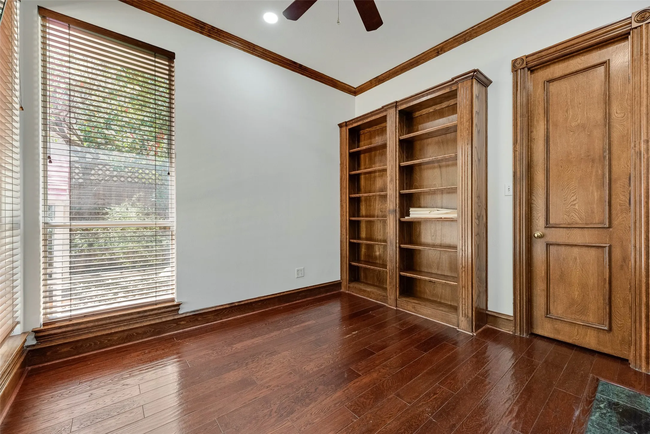 Single Family Residence For Sale in Collin County , 6436 Bermuda Dunes Drive, Plano, Texas 75093, 4 Bedroom, 4 Bathroom, 3 Garage spaces, 3,425 Sqft, built in 1992, Preowned, mls#21221859, Real Estate Agent in Plano, Homes For Sale in Collin county, Homes For Sale in Plano, Realtor in Plano Texas, Real Estate Brokerage Independent Realty Texas, Luminita Cordes Realtor
