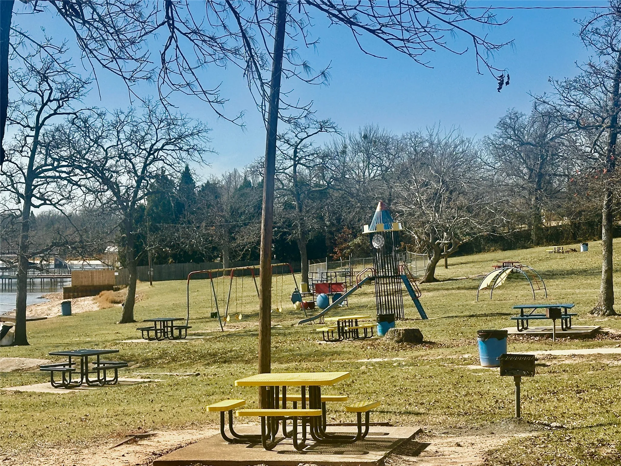 Area for children near the dock