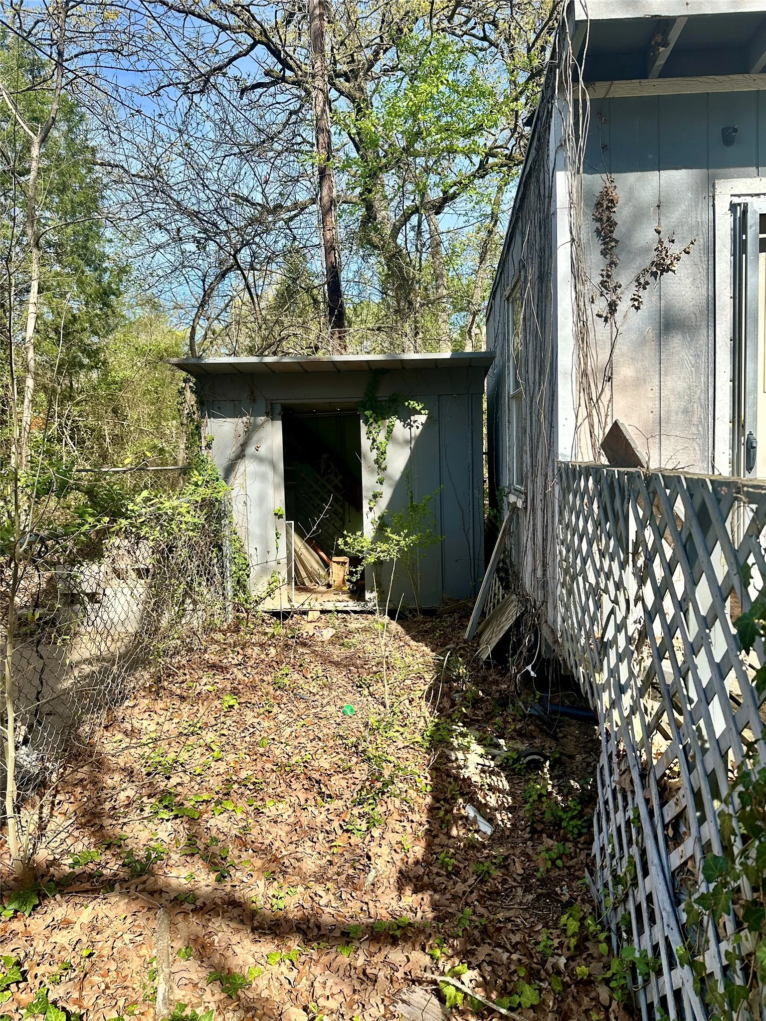 Storage building