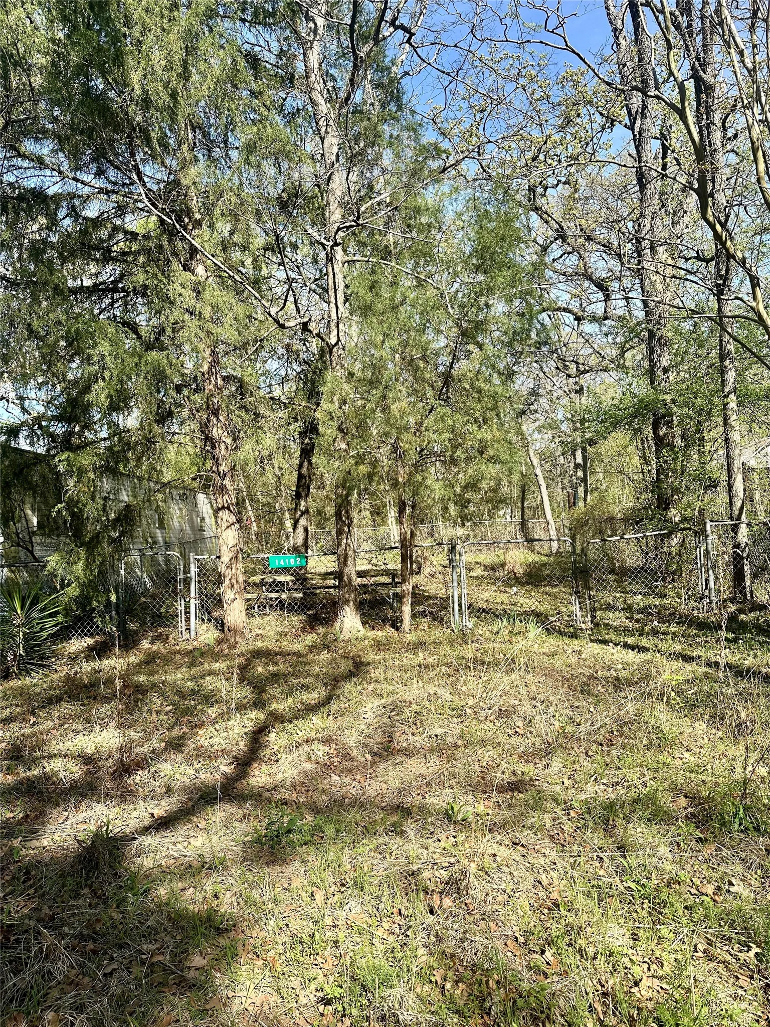 Mobile Home For Sale in Henderson County , 14110 Austin Street, Log Cabin, Texas 75148, 1 Bedroom, 1 Bathroom, Garage spaces, 528 Sqft, built in 2006, mls#21219157, Real Estate Agent in Log Cabin, Homes For Sale in Henderson county, Homes For Sale in Log Cabin, Realtor in Log Cabin Texas, Real Estate Brokerage Independent Realty Texas, Luminita Cordes Realtor