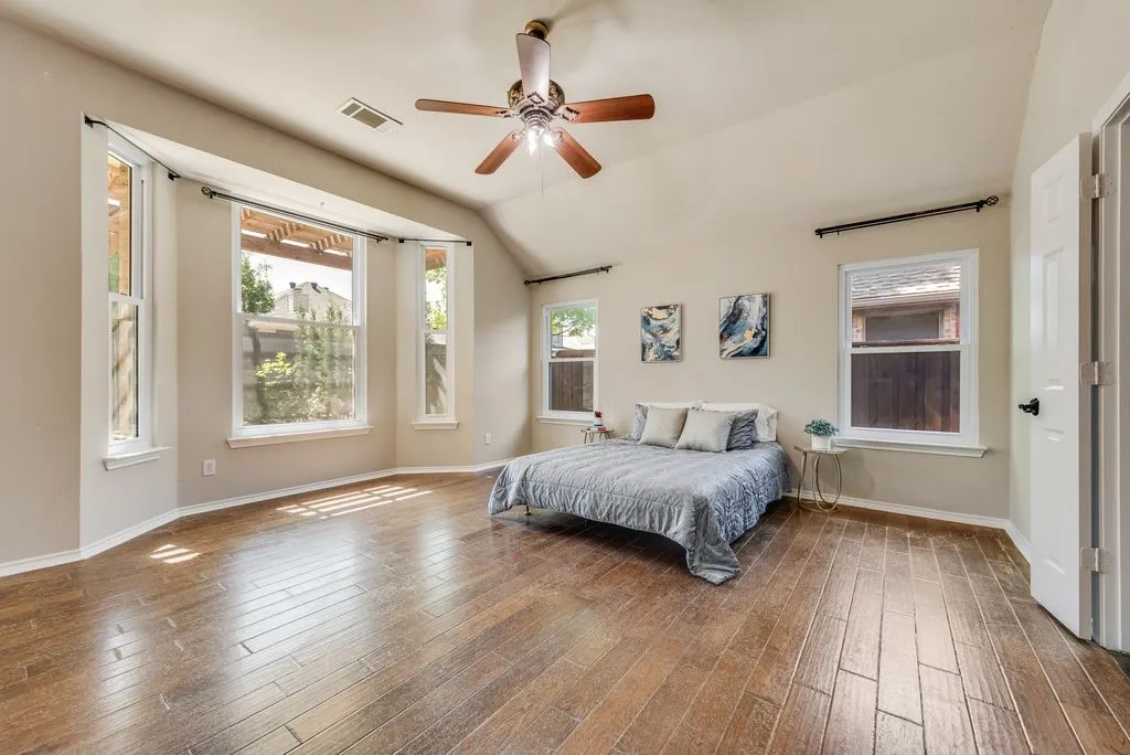Single Family Residence For Sale in Collin County , 7301 Summer Glen Drive, Mc Kinney, Texas 75072, 3 Bedroom, 2 Bathroom, 2 Garage spaces, 2,520 Sqft, built in 2001, mls#21222431, Real Estate Agent in Mc Kinney, Homes For Sale in Collin county, Homes For Sale in Mc Kinney, Realtor in Mc Kinney Texas, Real Estate Brokerage Independent Realty Texas, Luminita Cordes Realtor