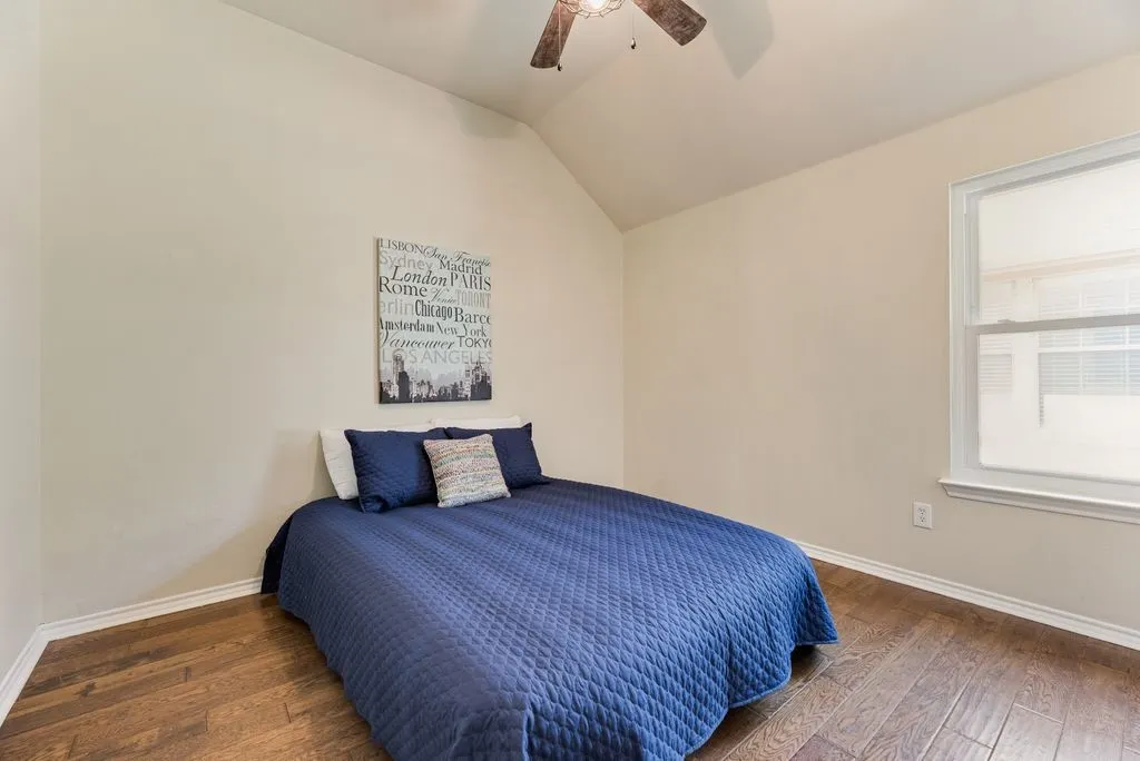 Single Family Residence For Sale in Collin County , 7301 Summer Glen Drive, Mc Kinney, Texas 75072, 3 Bedroom, 2 Bathroom, 2 Garage spaces, 2,520 Sqft, built in 2001, mls#21222431, Real Estate Agent in Mc Kinney, Homes For Sale in Collin county, Homes For Sale in Mc Kinney, Realtor in Mc Kinney Texas, Real Estate Brokerage Independent Realty Texas, Luminita Cordes Realtor