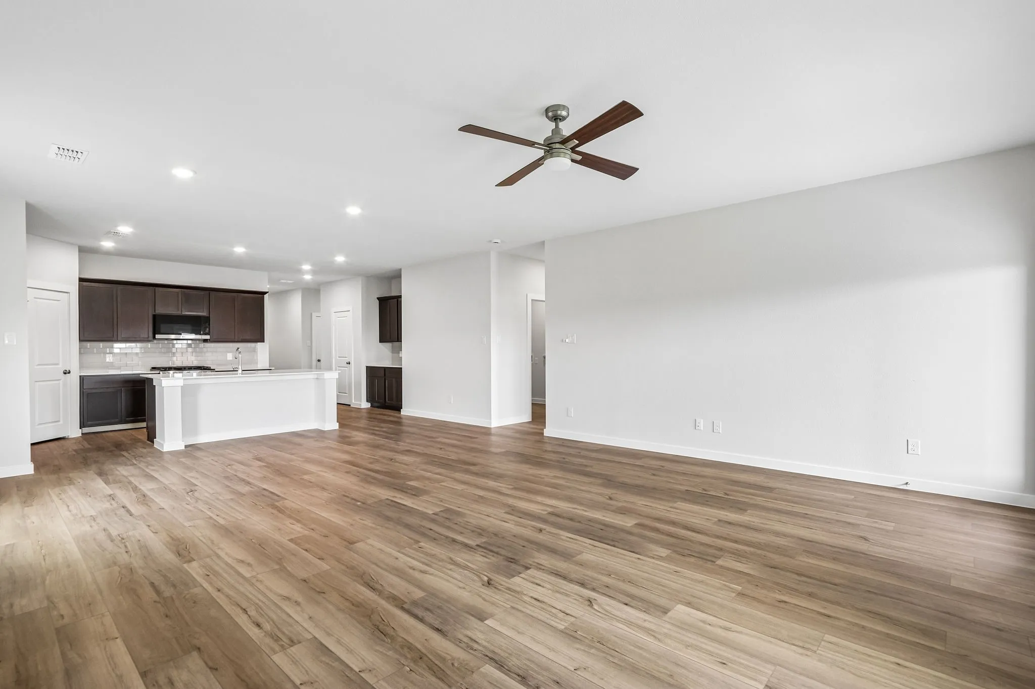 Single Family Residence For Sale in Collin County , 1513 Xavier Street, Anna, Texas 75409, 4 Bedroom, 3 Bathroom, 2 Garage spaces, 2,013 Sqft, built in 2026, New Construction - Incomplete, mls#21222550, Real Estate Agent in Anna, Homes For Sale in Collin county, Homes For Sale in Anna, Realtor in Anna Texas, Real Estate Brokerage Independent Realty Texas, Luminita Cordes Realtor