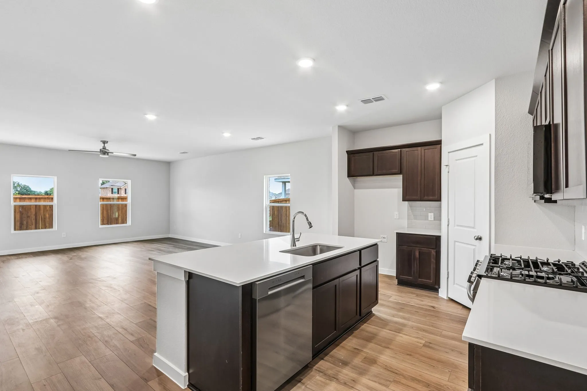 Single Family Residence For Sale in Collin County , 1513 Xavier Street, Anna, Texas 75409, 4 Bedroom, 3 Bathroom, 2 Garage spaces, 2,013 Sqft, built in 2026, New Construction - Incomplete, mls#21222550, Real Estate Agent in Anna, Homes For Sale in Collin county, Homes For Sale in Anna, Realtor in Anna Texas, Real Estate Brokerage Independent Realty Texas, Luminita Cordes Realtor
