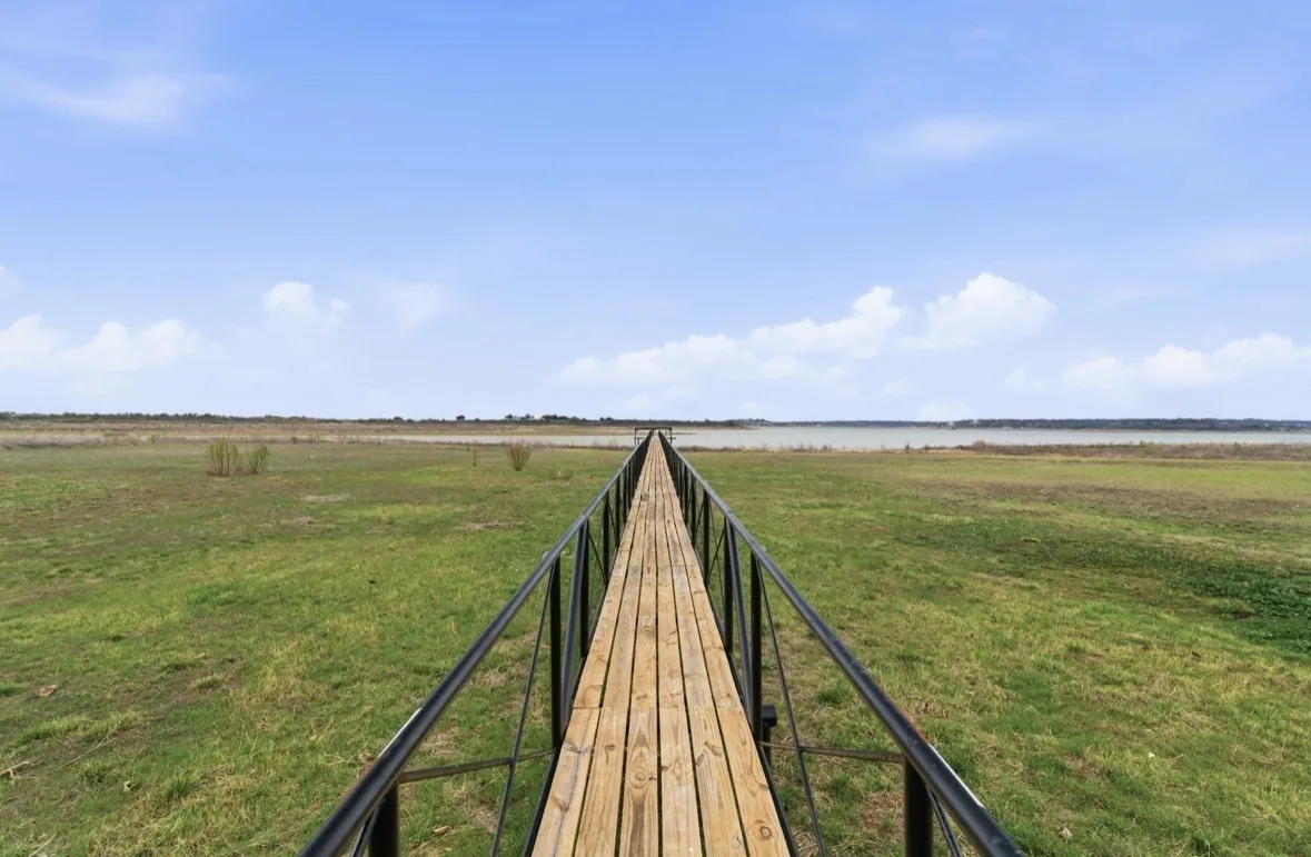 Manufactured Home For Sale in Stephens County , 504 Water District Road 214, Breckenridge, Texas 76424, 1 Bedroom, 1 Bathroom, Garage spaces, 900 Sqft, built in 0, Price $139,000, mls#21222589, Real Estate Agent in Breckenridge, Homes For Sale in Stephens county, Homes For Sale in Breckenridge, Realtor in Breckenridge Texas, Real Estate Brokerage Independent Realty Texas, Luminita Cordes Realtor