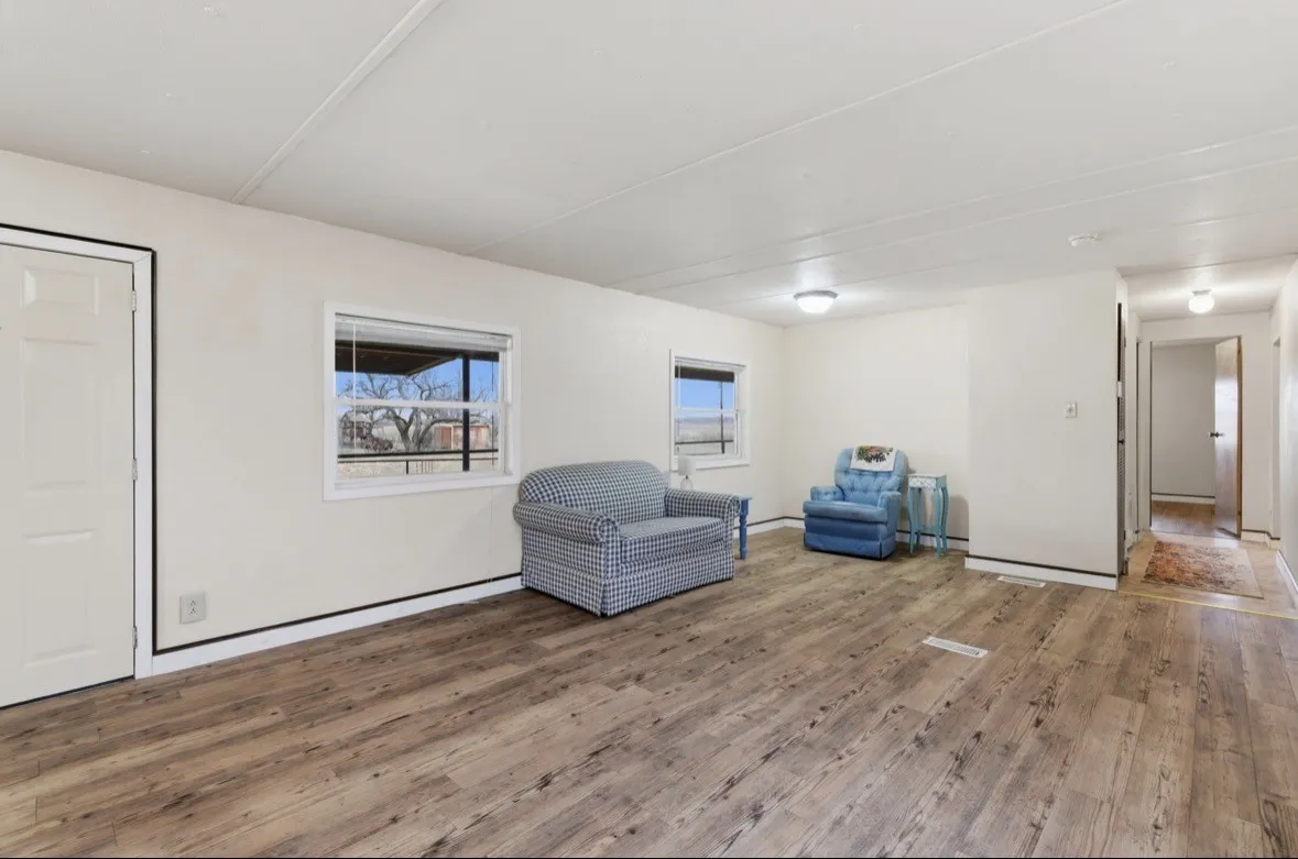 Manufactured Home For Sale in Stephens County , 504 Water District Road 214, Breckenridge, Texas 76424, 1 Bedroom, 1 Bathroom, Garage spaces, 900 Sqft, built in 0, Price $139,000, mls#21222589, Real Estate Agent in Breckenridge, Homes For Sale in Stephens county, Homes For Sale in Breckenridge, Realtor in Breckenridge Texas, Real Estate Brokerage Independent Realty Texas, Luminita Cordes Realtor