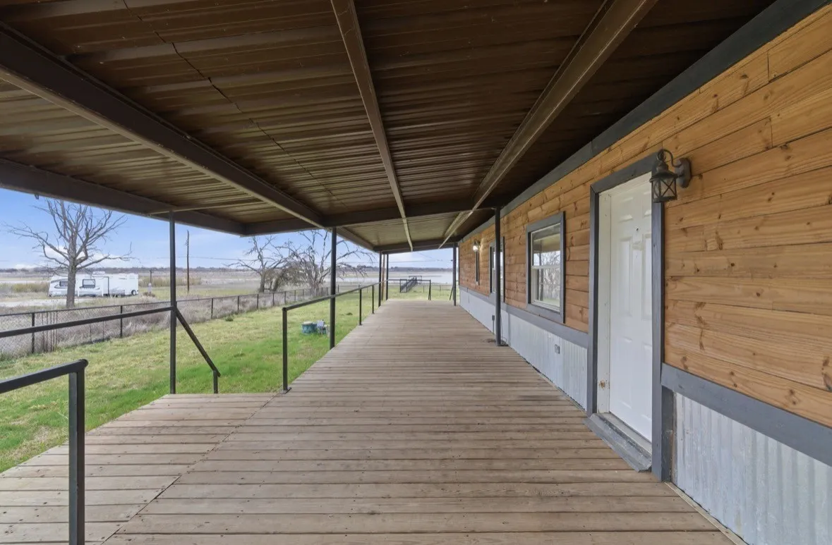 Manufactured Home For Sale in Stephens County , 504 Water District Road 214, Breckenridge, Texas 76424, 1 Bedroom, 1 Bathroom, Garage spaces, 900 Sqft, built in 0, Price $139,000, mls#21222589, Real Estate Agent in Breckenridge, Homes For Sale in Stephens county, Homes For Sale in Breckenridge, Realtor in Breckenridge Texas, Real Estate Brokerage Independent Realty Texas, Luminita Cordes Realtor