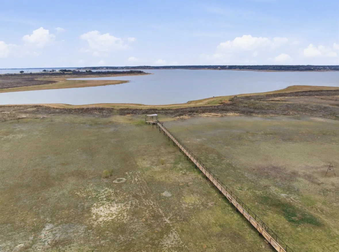 Manufactured Home For Sale in Stephens County , 504 Water District Road 214, Breckenridge, Texas 76424, 1 Bedroom, 1 Bathroom, Garage spaces, 900 Sqft, built in 0, Price $139,000, mls#21222589, Real Estate Agent in Breckenridge, Homes For Sale in Stephens county, Homes For Sale in Breckenridge, Realtor in Breckenridge Texas, Real Estate Brokerage Independent Realty Texas, Luminita Cordes Realtor