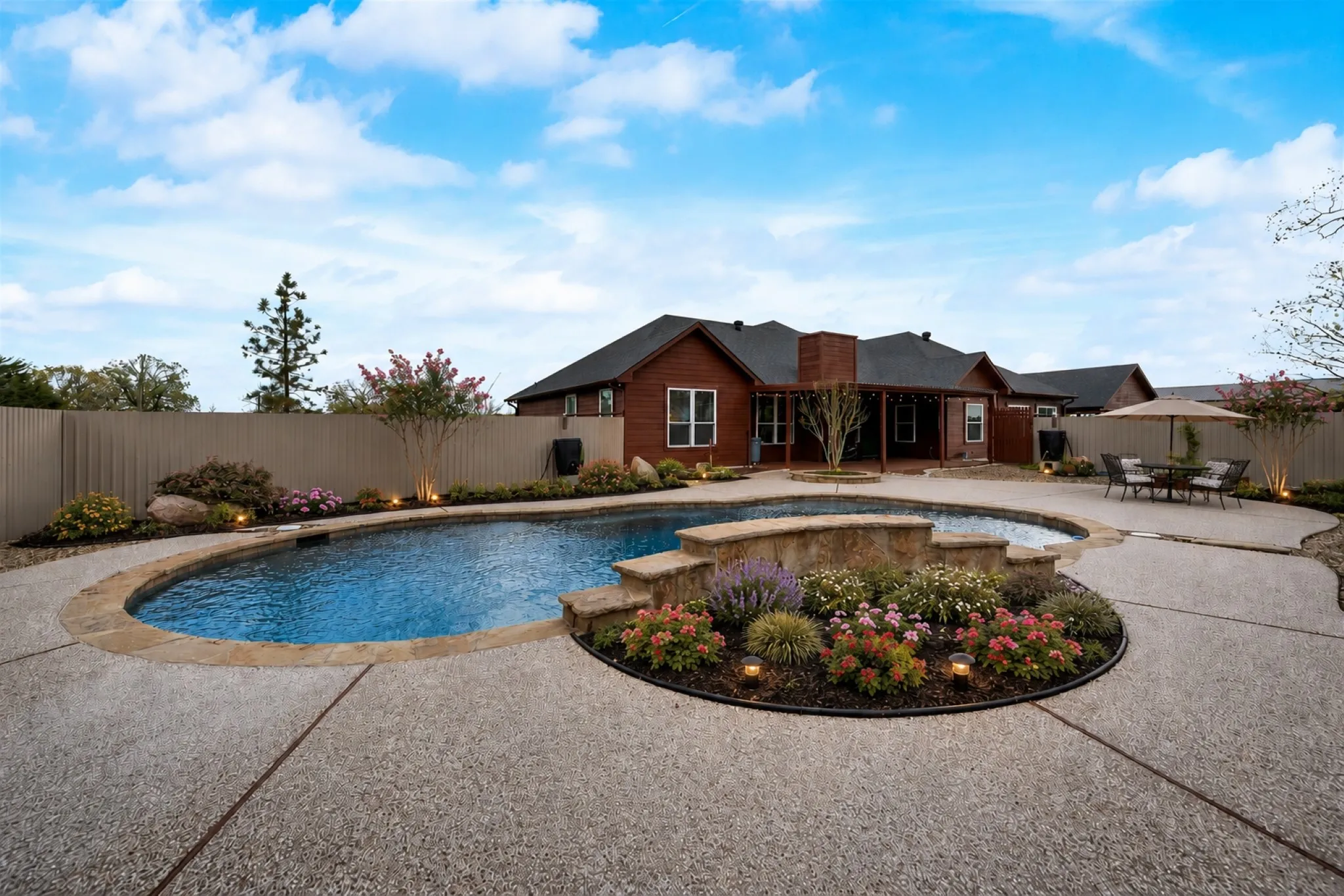 Single Family Residence For Sale in Fannin County , 4490 County Road 2615, Bonham, Texas 75418, 3 Bedroom, 2 Bathroom, Garage spaces, 2,830 Sqft, built in 2004, Preowned, mls#21216700, Real Estate Agent in Bonham, Homes For Sale in Fannin county, Homes For Sale in Bonham, Realtor in Bonham Texas, Real Estate Brokerage Independent Realty Texas, Luminita Cordes Realtor