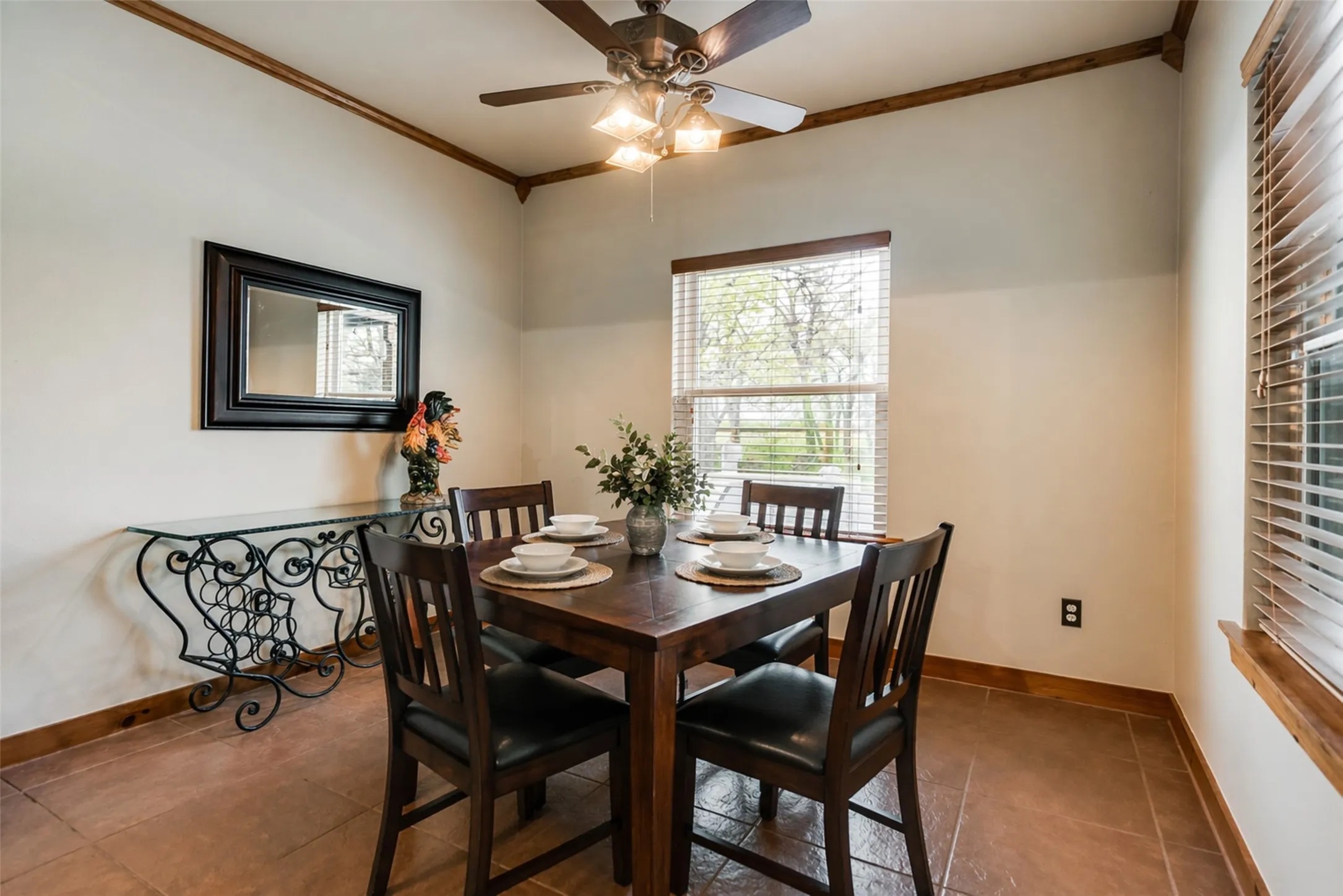 Seperate true dining room.