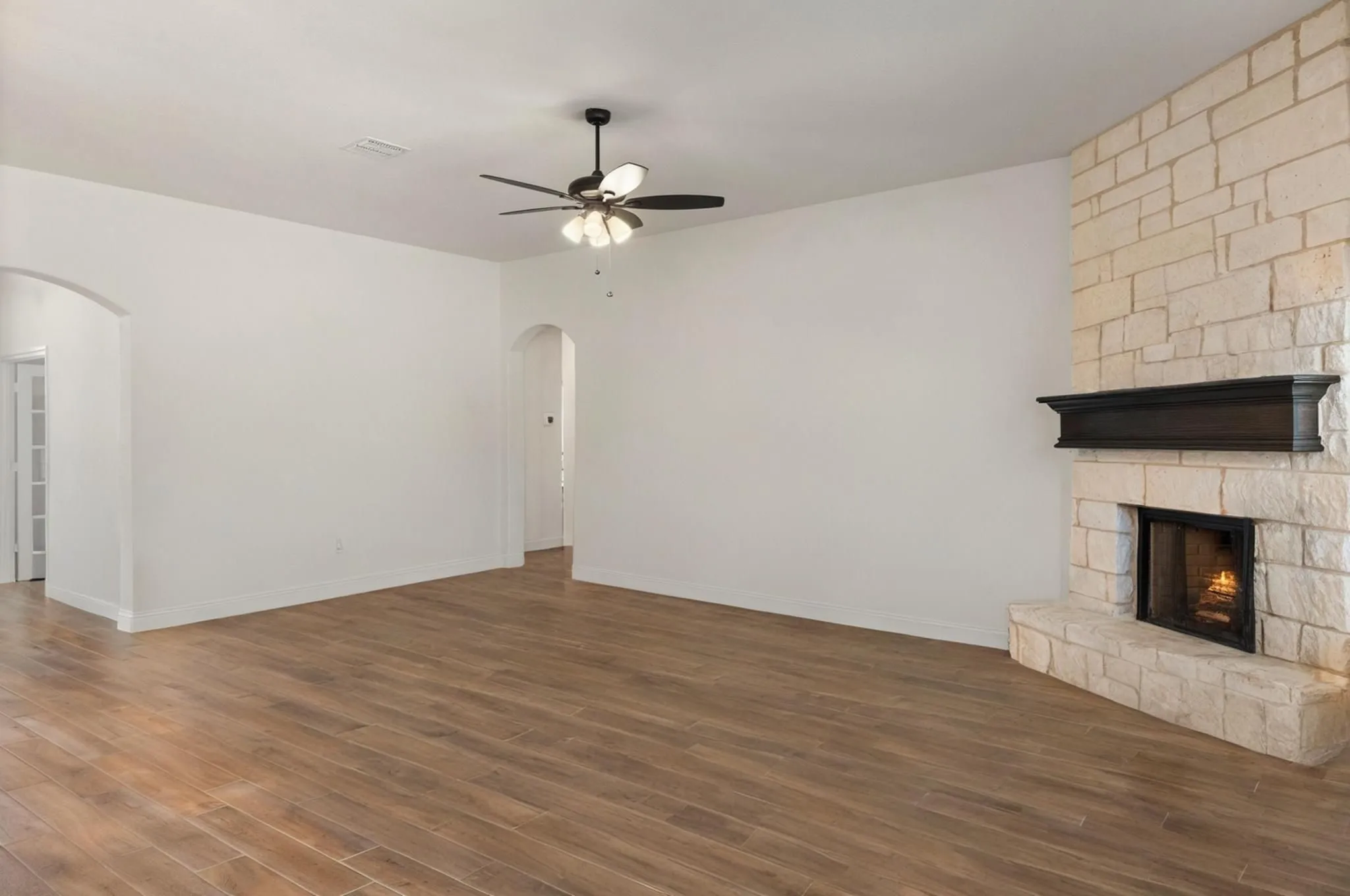 Single Family Residence For Sale in Hood County , 3165 Ferry Boat Lane, Granbury, Texas 76049, 4 Bedroom, 2 Bathroom, 2 Garage spaces, 2,267 Sqft, built in 2024, Price $425,000, mls#21222425, Real Estate Agent in Granbury, Homes For Sale in Hood county, Homes For Sale in Granbury, Realtor in Granbury Texas, Real Estate Brokerage Independent Realty Texas, Luminita Cordes Realtor