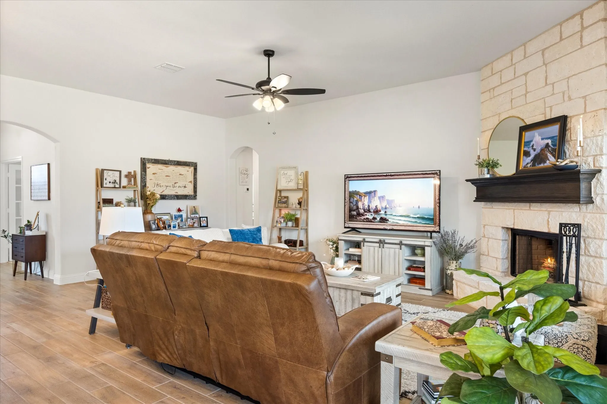 Single Family Residence For Sale in Hood County , 3165 Ferry Boat Lane, Granbury, Texas 76049, 4 Bedroom, 2 Bathroom, 2 Garage spaces, 2,267 Sqft, built in 2024, Price $425,000, mls#21222425, Real Estate Agent in Granbury, Homes For Sale in Hood county, Homes For Sale in Granbury, Realtor in Granbury Texas, Real Estate Brokerage Independent Realty Texas, Luminita Cordes Realtor