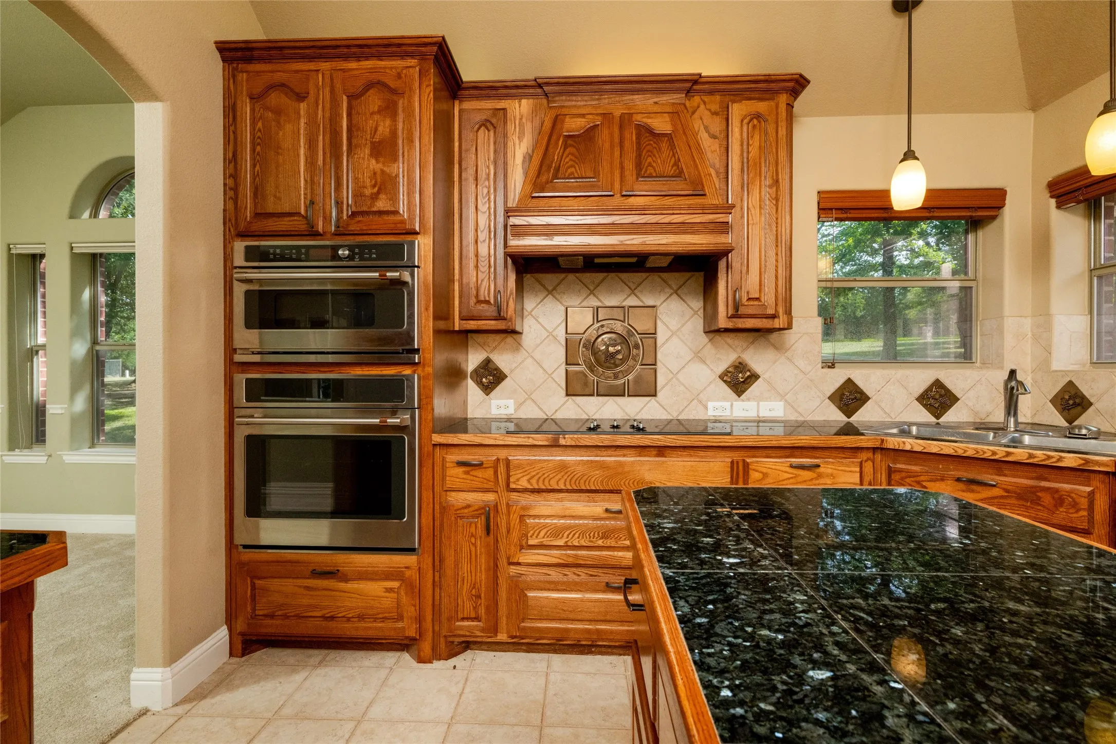 Single Family Residence For Sale in Parker County , 349 Sandpiper Drive, Weatherford, Texas 76088, 3 Bedroom, 2 Bathroom, 2 Garage spaces, 2,256 Sqft, built in 2005, Preowned, mls#21222649, Real Estate Agent in Weatherford, Homes For Sale in Parker county, Homes For Sale in Weatherford, Realtor in Weatherford Texas, Real Estate Brokerage Independent Realty Texas, Luminita Cordes Realtor