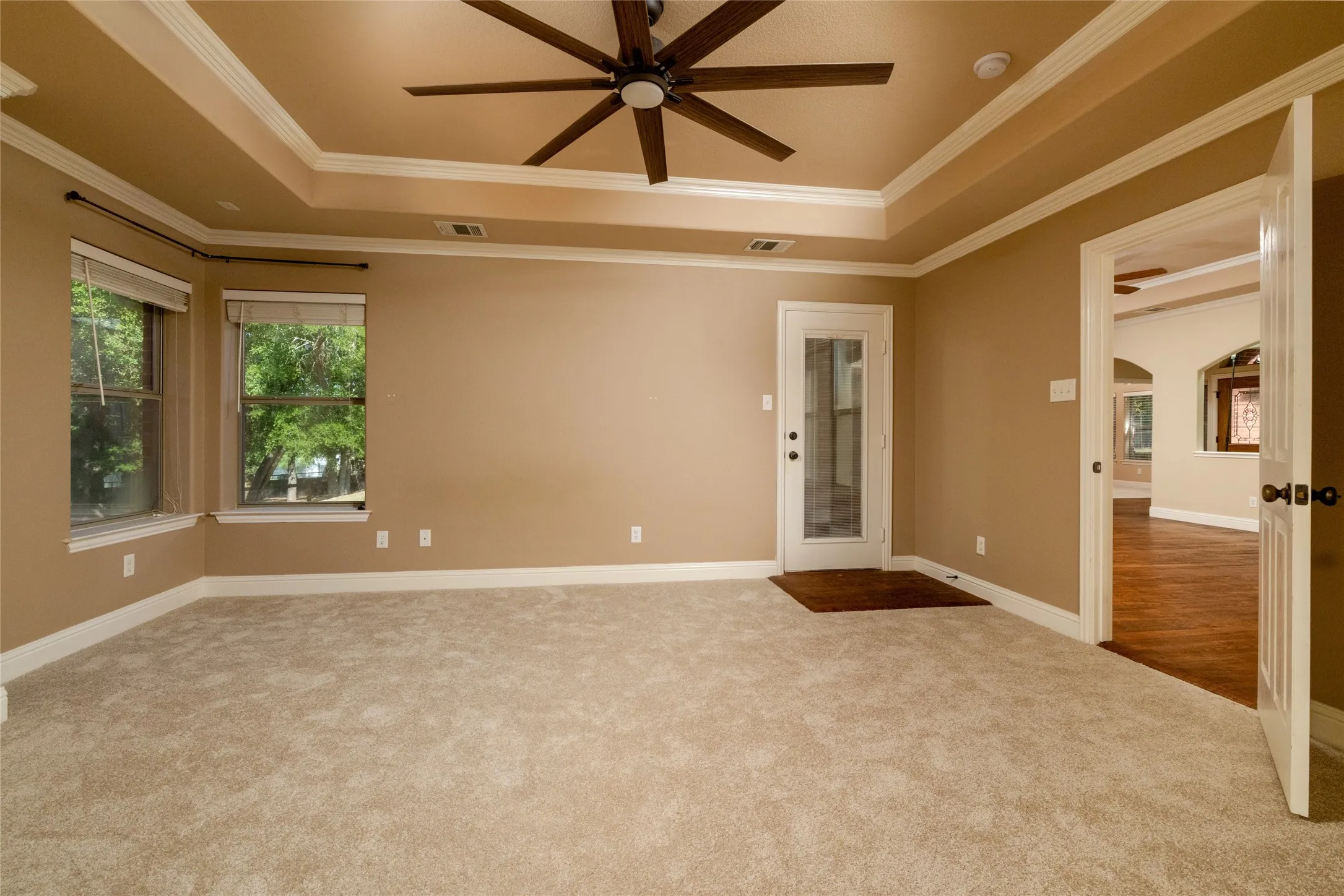 Single Family Residence For Sale in Parker County , 349 Sandpiper Drive, Weatherford, Texas 76088, 3 Bedroom, 2 Bathroom, 2 Garage spaces, 2,256 Sqft, built in 2005, Preowned, mls#21222649, Real Estate Agent in Weatherford, Homes For Sale in Parker county, Homes For Sale in Weatherford, Realtor in Weatherford Texas, Real Estate Brokerage Independent Realty Texas, Luminita Cordes Realtor