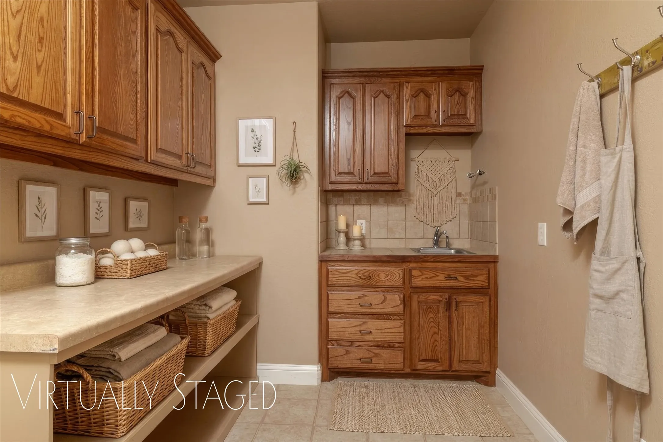 Single Family Residence For Sale in Parker County , 349 Sandpiper Drive, Weatherford, Texas 76088, 3 Bedroom, 2 Bathroom, 2 Garage spaces, 2,256 Sqft, built in 2005, Preowned, mls#21222649, Real Estate Agent in Weatherford, Homes For Sale in Parker county, Homes For Sale in Weatherford, Realtor in Weatherford Texas, Real Estate Brokerage Independent Realty Texas, Luminita Cordes Realtor