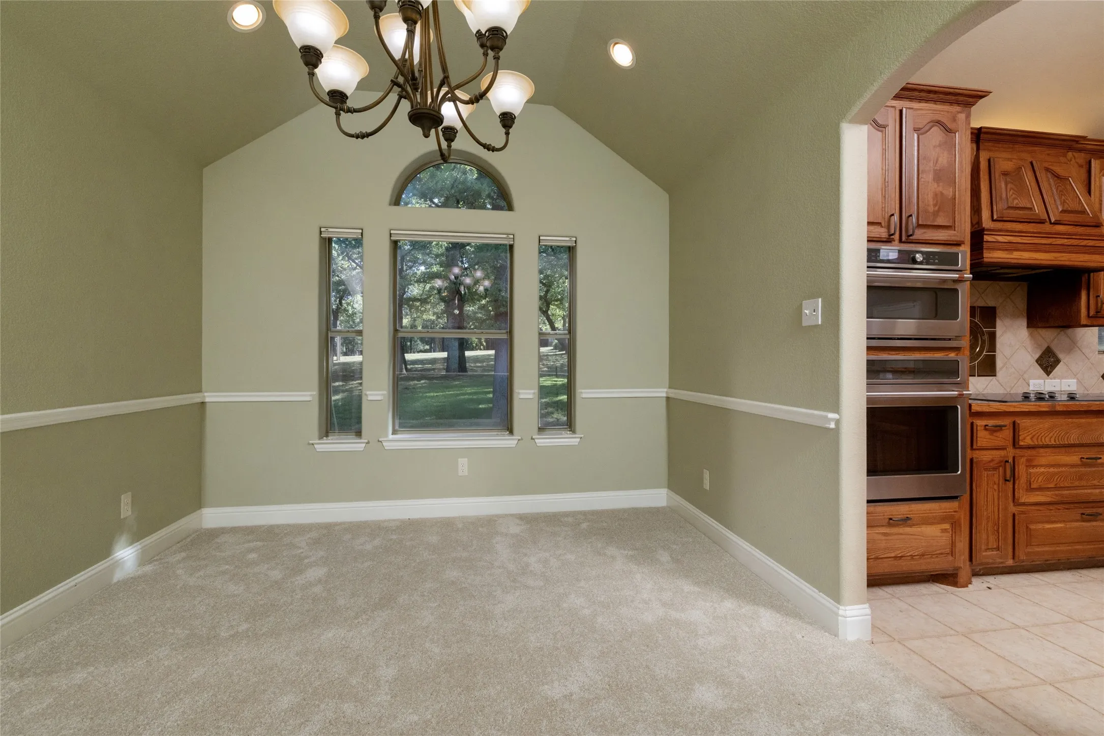 Single Family Residence For Sale in Parker County , 349 Sandpiper Drive, Weatherford, Texas 76088, 3 Bedroom, 2 Bathroom, 2 Garage spaces, 2,256 Sqft, built in 2005, Preowned, mls#21222649, Real Estate Agent in Weatherford, Homes For Sale in Parker county, Homes For Sale in Weatherford, Realtor in Weatherford Texas, Real Estate Brokerage Independent Realty Texas, Luminita Cordes Realtor