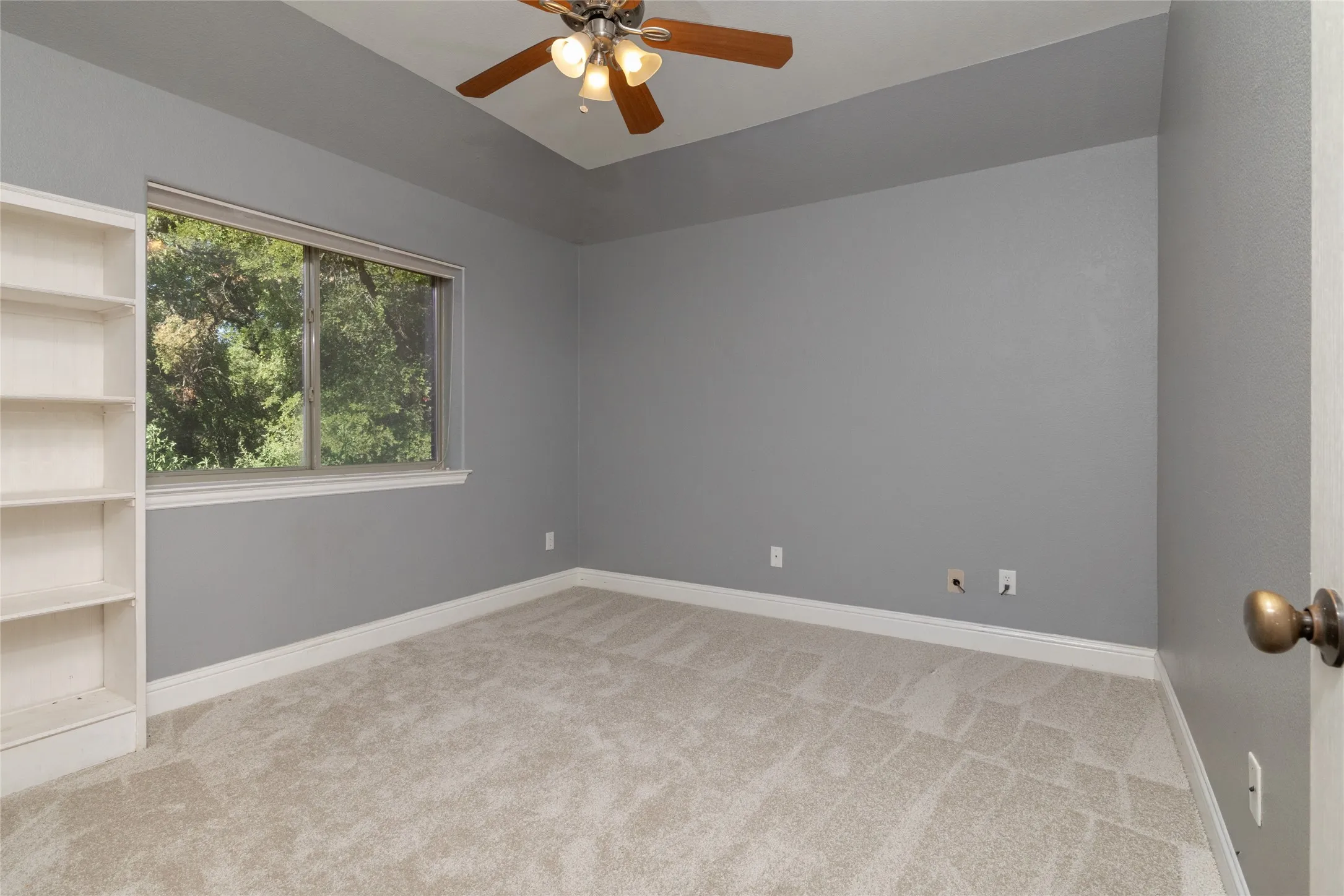 Single Family Residence For Sale in Parker County , 349 Sandpiper Drive, Weatherford, Texas 76088, 3 Bedroom, 2 Bathroom, 2 Garage spaces, 2,256 Sqft, built in 2005, Preowned, mls#21222649, Real Estate Agent in Weatherford, Homes For Sale in Parker county, Homes For Sale in Weatherford, Realtor in Weatherford Texas, Real Estate Brokerage Independent Realty Texas, Luminita Cordes Realtor