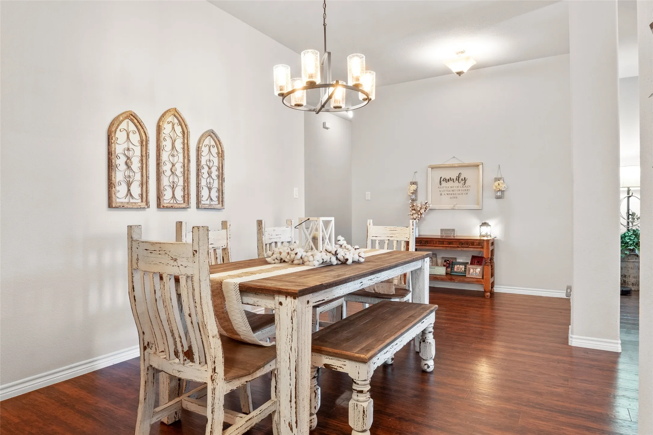 Single Family Residence For Sale in Denton County , 4126 Bridle Path Lane, Sanger, Texas 76266, 3 Bedroom, 2 Bathroom, 2 Garage spaces, 2,047 Sqft, built in 2016, Preowned, mls#21222653, Real Estate Agent in Sanger, Homes For Sale in Denton county, Homes For Sale in Sanger, Realtor in Sanger Texas, Real Estate Brokerage Independent Realty Texas, Luminita Cordes Realtor