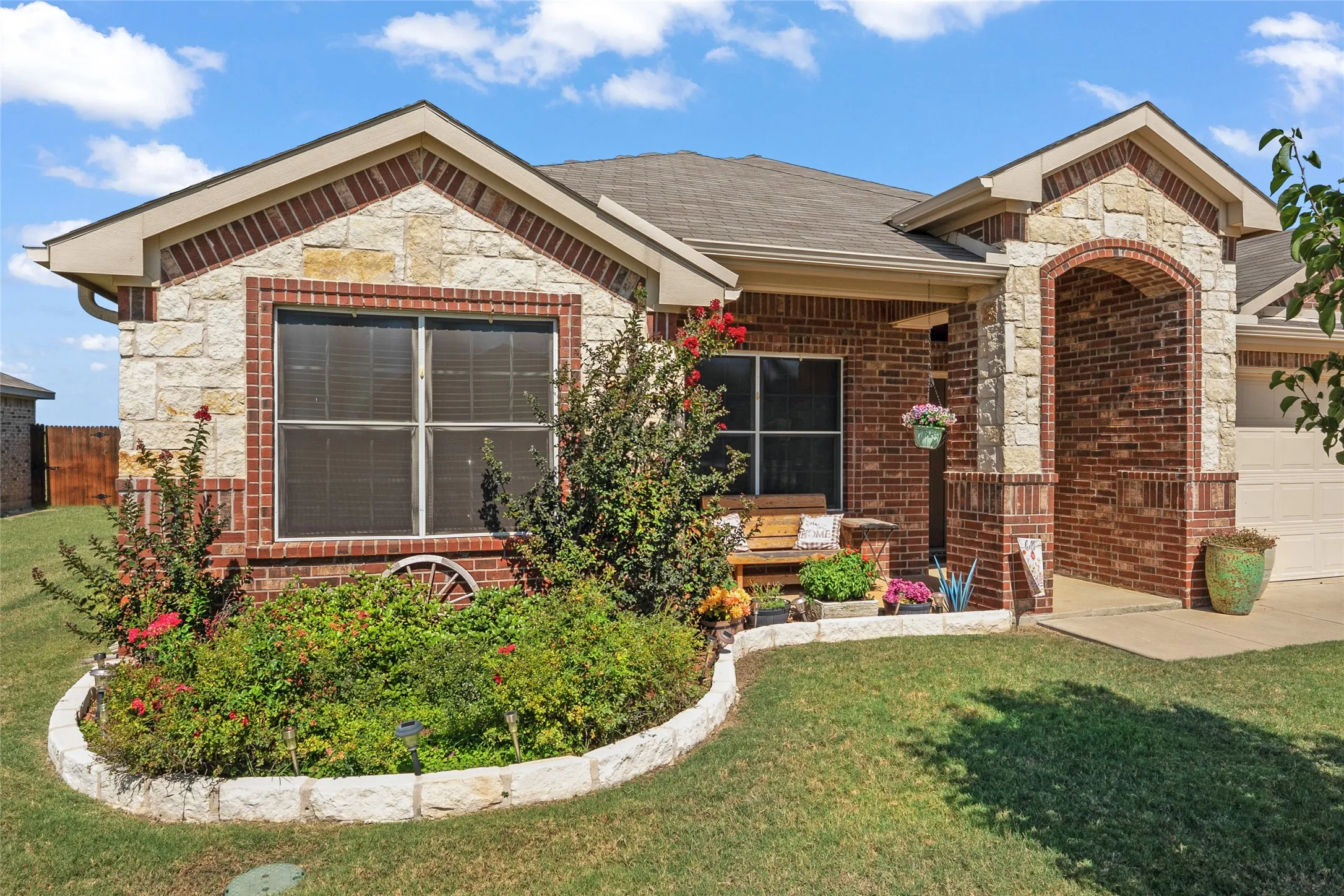 Single Family Residence For Sale in Denton County , 4126 Bridle Path Lane, Sanger, Texas 76266, 3 Bedroom, 2 Bathroom, 2 Garage spaces, 2,047 Sqft, built in 2016, Preowned, mls#21222653, Real Estate Agent in Sanger, Homes For Sale in Denton county, Homes For Sale in Sanger, Realtor in Sanger Texas, Real Estate Brokerage Independent Realty Texas, Luminita Cordes Realtor