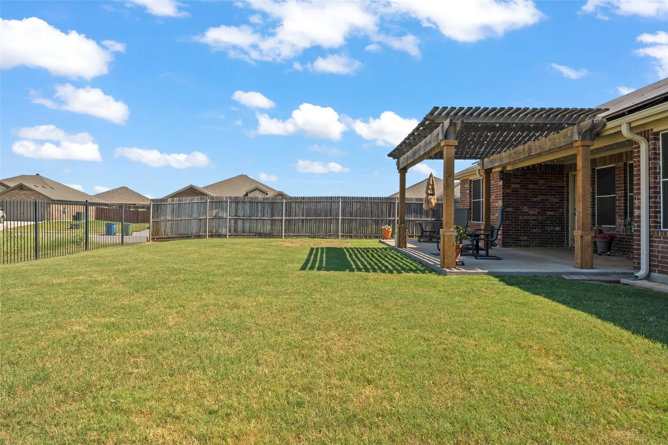 Single Family Residence For Sale in Denton County , 4126 Bridle Path Lane, Sanger, Texas 76266, 3 Bedroom, 2 Bathroom, 2 Garage spaces, 2,047 Sqft, built in 2016, Preowned, mls#21222653, Real Estate Agent in Sanger, Homes For Sale in Denton county, Homes For Sale in Sanger, Realtor in Sanger Texas, Real Estate Brokerage Independent Realty Texas, Luminita Cordes Realtor