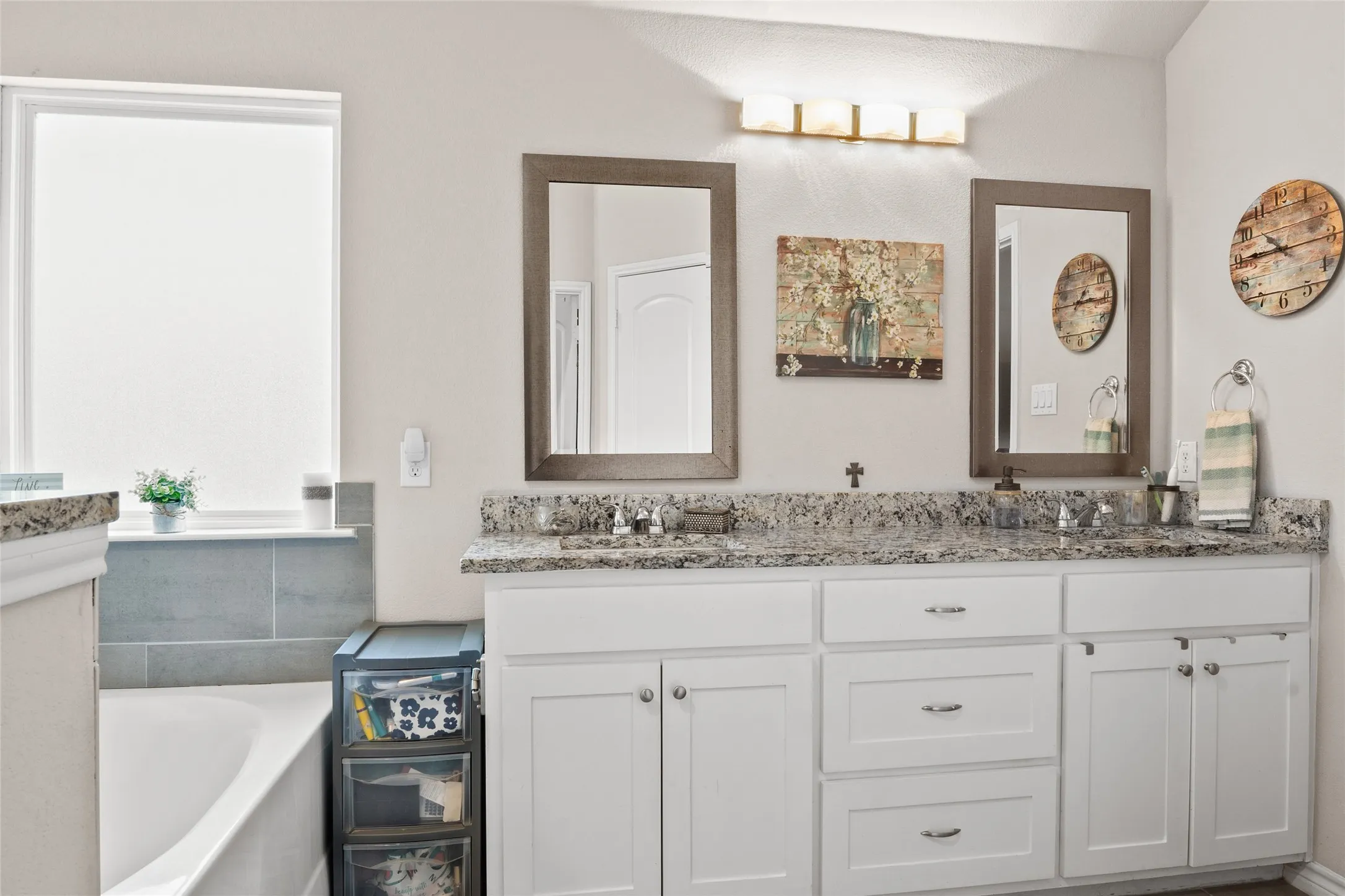 Single Family Residence For Sale in Denton County , 4126 Bridle Path Lane, Sanger, Texas 76266, 3 Bedroom, 2 Bathroom, 2 Garage spaces, 2,047 Sqft, built in 2016, Preowned, mls#21222653, Real Estate Agent in Sanger, Homes For Sale in Denton county, Homes For Sale in Sanger, Realtor in Sanger Texas, Real Estate Brokerage Independent Realty Texas, Luminita Cordes Realtor