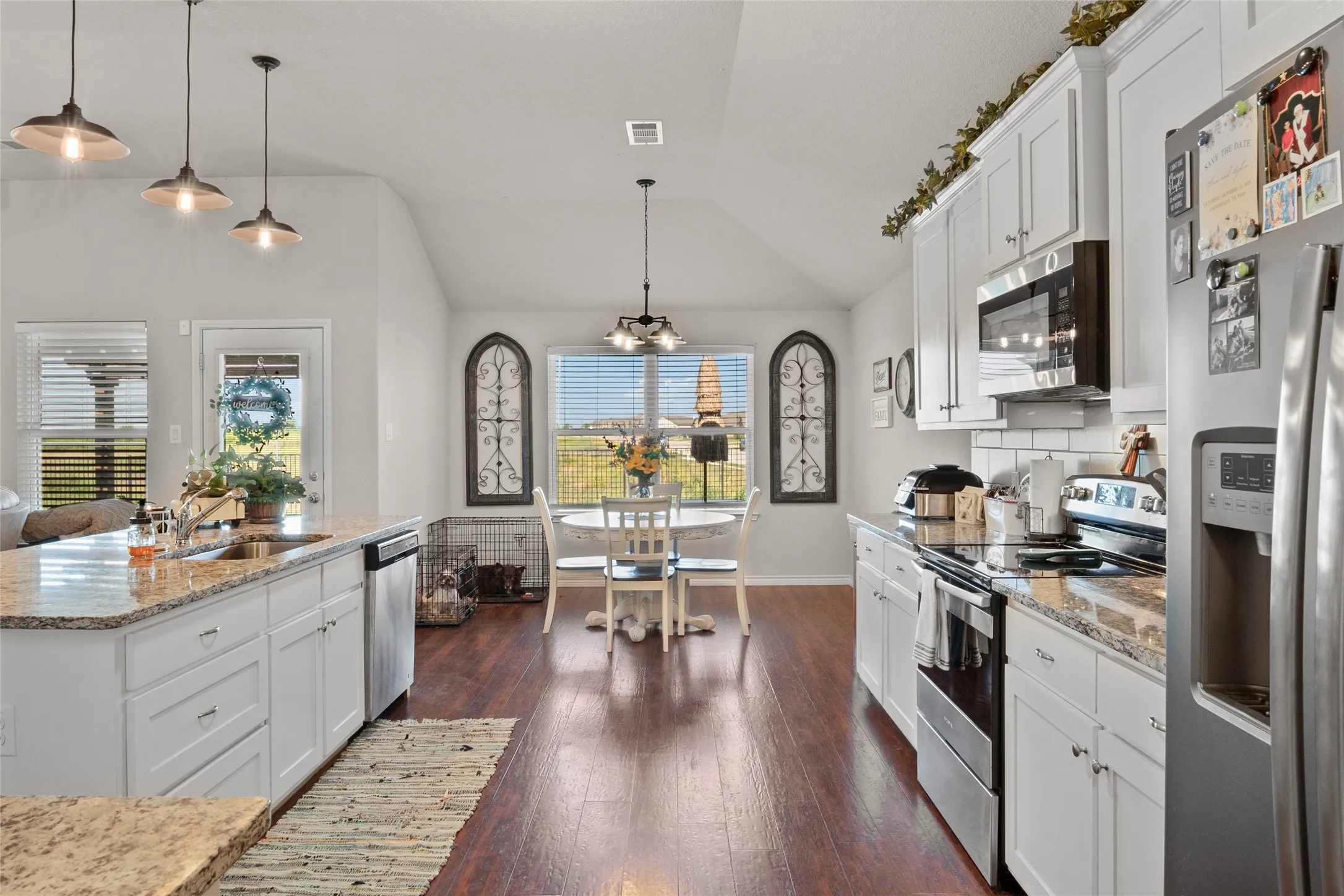 Single Family Residence For Sale in Denton County , 4126 Bridle Path Lane, Sanger, Texas 76266, 3 Bedroom, 2 Bathroom, 2 Garage spaces, 2,047 Sqft, built in 2016, Preowned, mls#21222653, Real Estate Agent in Sanger, Homes For Sale in Denton county, Homes For Sale in Sanger, Realtor in Sanger Texas, Real Estate Brokerage Independent Realty Texas, Luminita Cordes Realtor