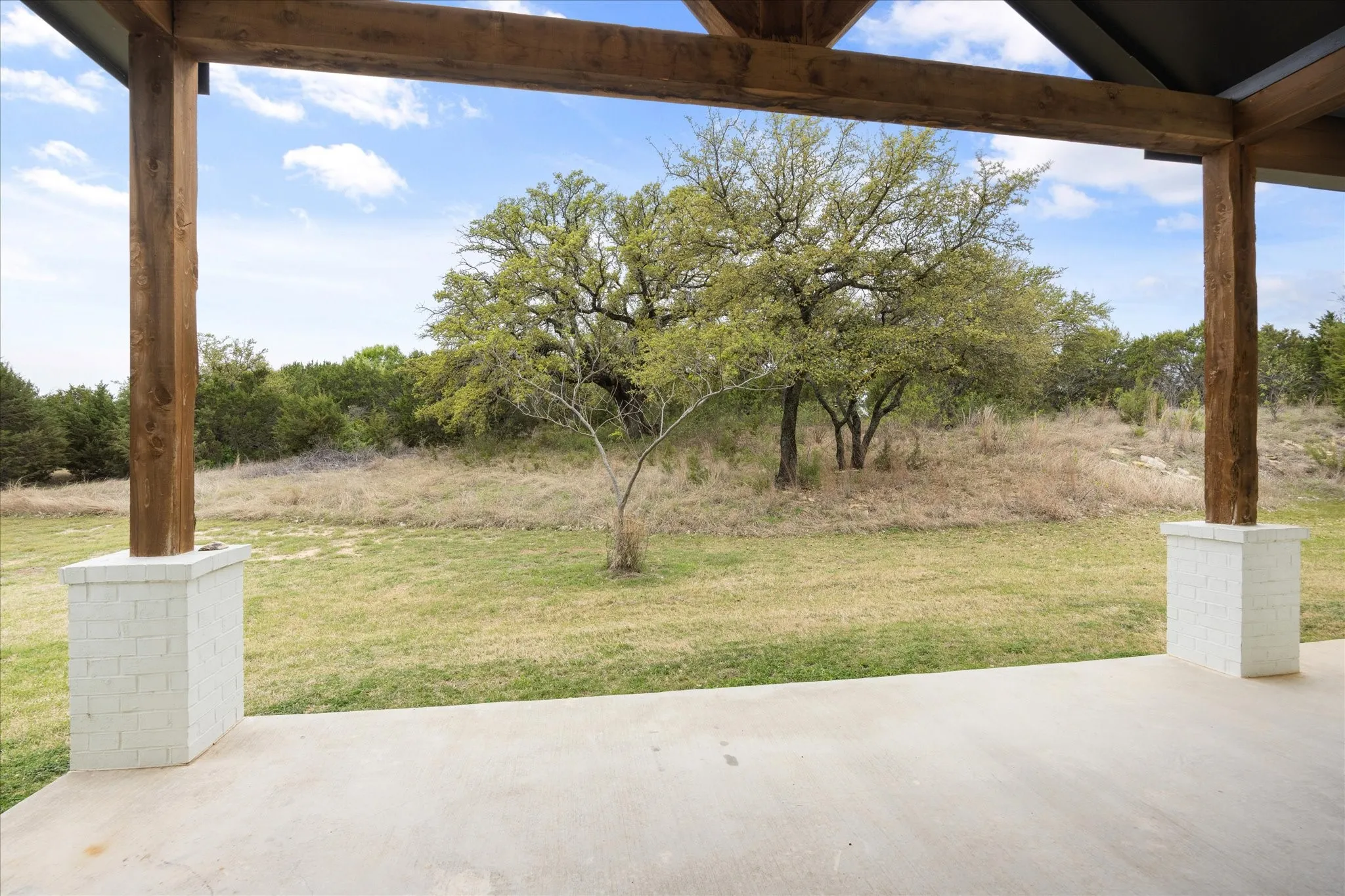 Single Family Residence For Sale in Hood County , 2902 Davis Road, Granbury, Texas 76049, 4 Bedroom, 3 Bathroom, 3 Garage spaces, 3,528 Sqft, built in 2022, mls#21222660, Real Estate Agent in Granbury, Homes For Sale in Hood county, Homes For Sale in Granbury, Realtor in Granbury Texas, Real Estate Brokerage Independent Realty Texas, Luminita Cordes Realtor