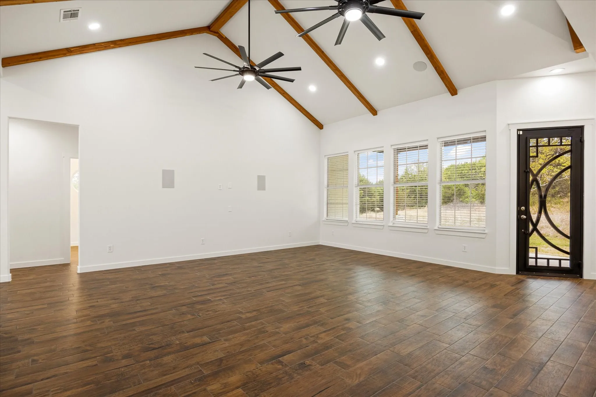 Single Family Residence For Sale in Hood County , 2902 Davis Road, Granbury, Texas 76049, 4 Bedroom, 3 Bathroom, 3 Garage spaces, 3,528 Sqft, built in 2022, mls#21222660, Real Estate Agent in Granbury, Homes For Sale in Hood county, Homes For Sale in Granbury, Realtor in Granbury Texas, Real Estate Brokerage Independent Realty Texas, Luminita Cordes Realtor