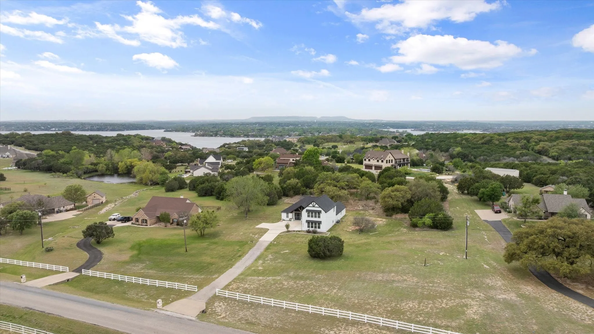 Single Family Residence For Sale in Hood County , 2902 Davis Road, Granbury, Texas 76049, 4 Bedroom, 3 Bathroom, 3 Garage spaces, 3,528 Sqft, built in 2022, mls#21222660, Real Estate Agent in Granbury, Homes For Sale in Hood county, Homes For Sale in Granbury, Realtor in Granbury Texas, Real Estate Brokerage Independent Realty Texas, Luminita Cordes Realtor