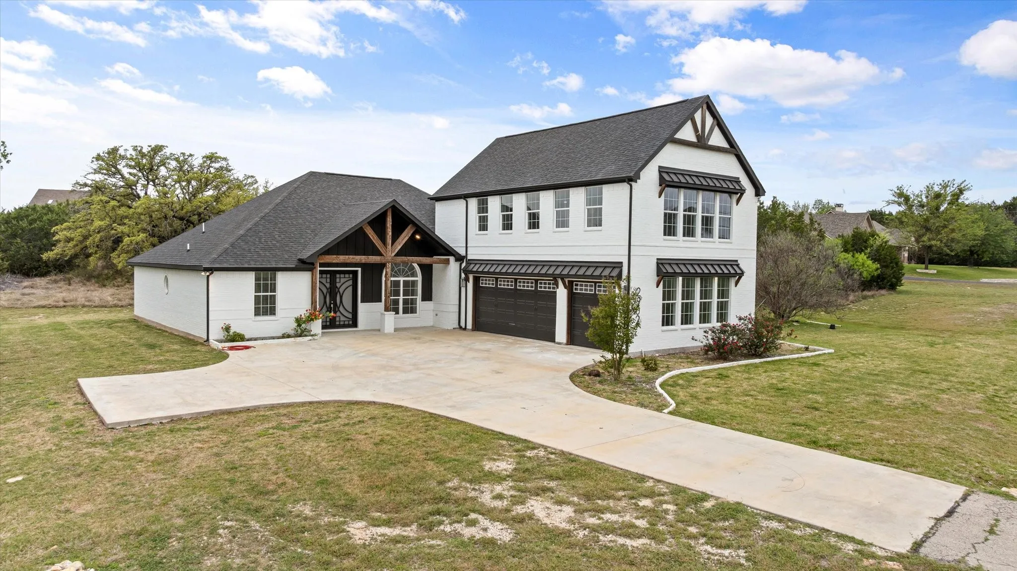 Single Family Residence For Sale in Hood County , 2902 Davis Road, Granbury, Texas 76049, 4 Bedroom, 3 Bathroom, 3 Garage spaces, 3,528 Sqft, built in 2022, mls#21222660, Real Estate Agent in Granbury, Homes For Sale in Hood county, Homes For Sale in Granbury, Realtor in Granbury Texas, Real Estate Brokerage Independent Realty Texas, Luminita Cordes Realtor