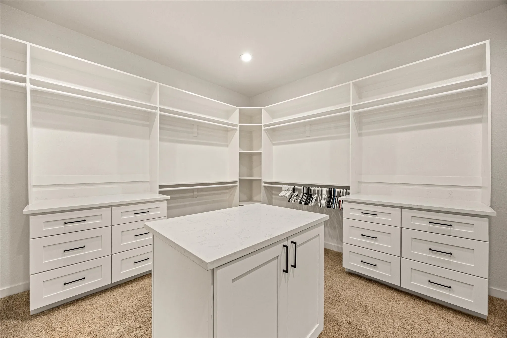 Single Family Residence For Sale in Hood County , 2902 Davis Road, Granbury, Texas 76049, 4 Bedroom, 3 Bathroom, 3 Garage spaces, 3,528 Sqft, built in 2022, mls#21222660, Real Estate Agent in Granbury, Homes For Sale in Hood county, Homes For Sale in Granbury, Realtor in Granbury Texas, Real Estate Brokerage Independent Realty Texas, Luminita Cordes Realtor