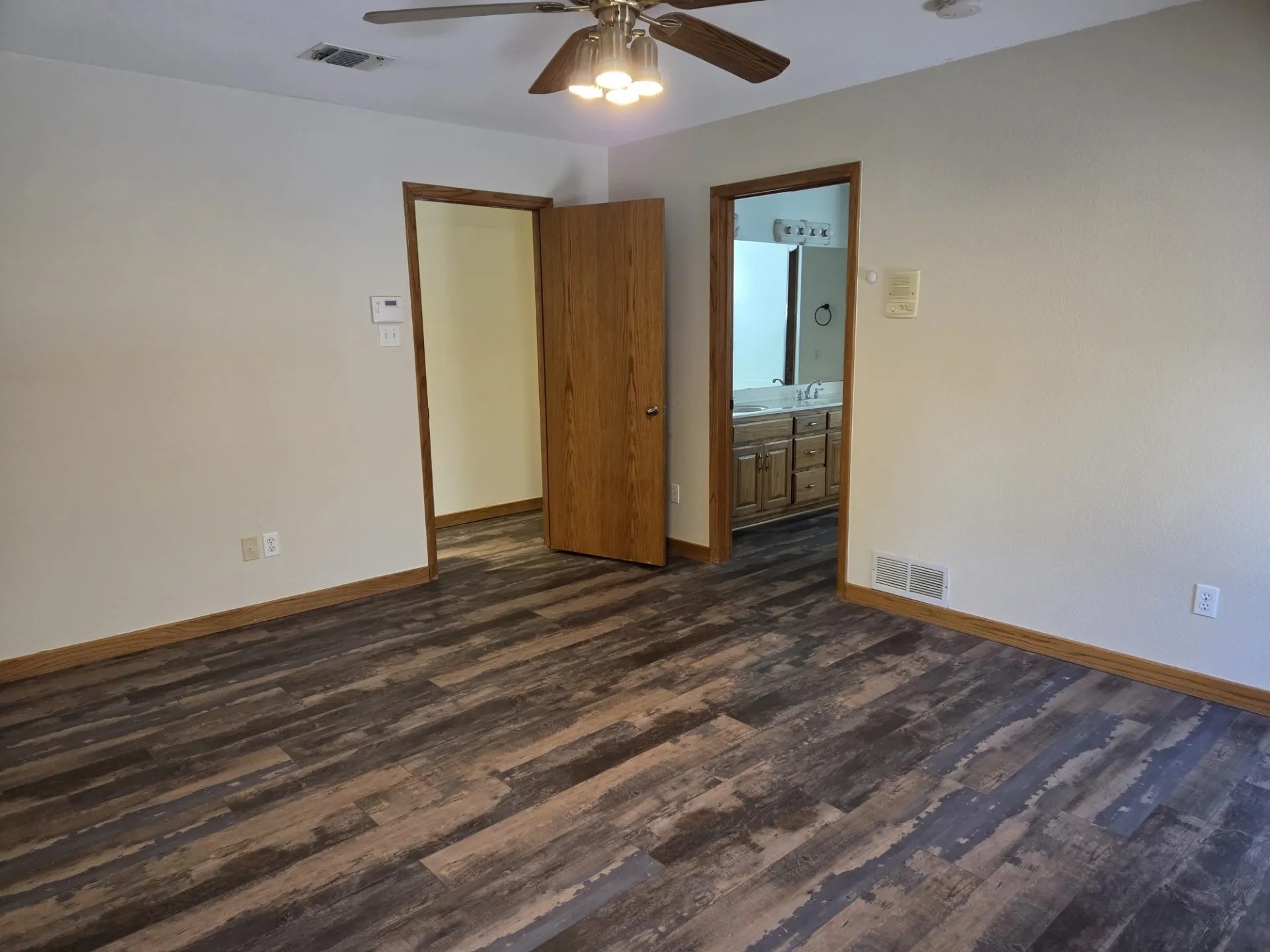Upstairs owner suite.