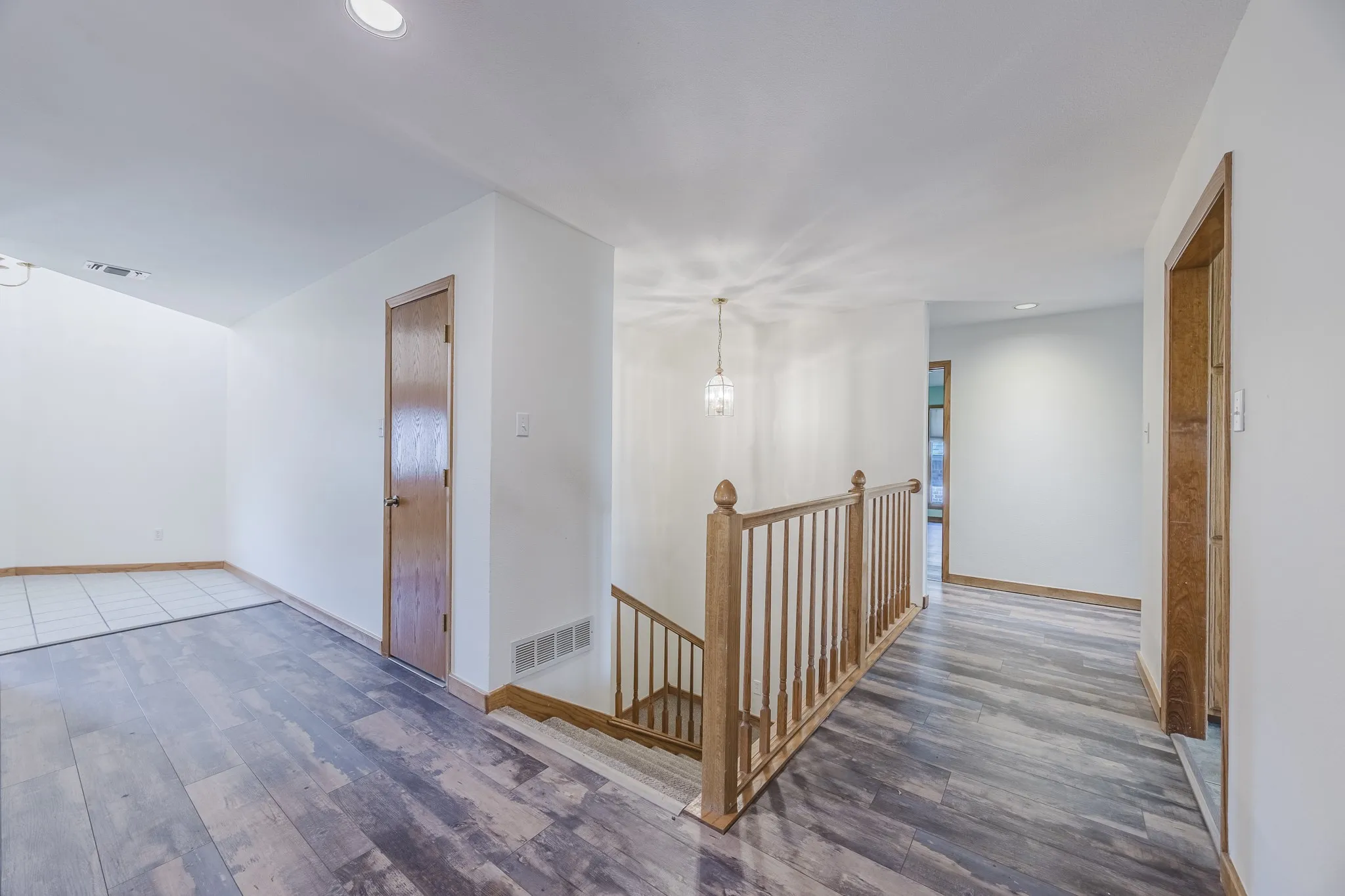 Single Family Residence For Sale in Tarrant County , 8418 Golf Club Circle, Fort Worth, Texas 76179, 4 Bedroom, 3 Bathroom, 3 Garage spaces, 4,165 Sqft, built in 1994, mls#21222663, Real Estate Agent in Fort Worth, Homes For Sale in Tarrant county, Homes For Sale in Fort Worth, Realtor in Fort Worth Texas, Real Estate Brokerage Independent Realty Texas, Luminita Cordes Realtor