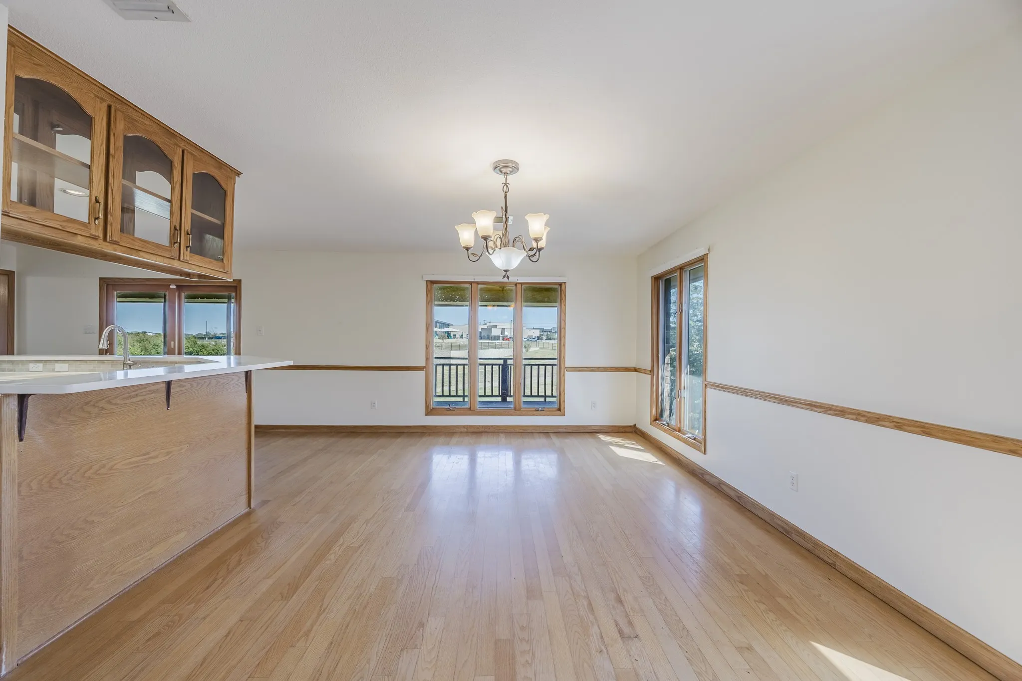 Single Family Residence For Sale in Tarrant County , 8418 Golf Club Circle, Fort Worth, Texas 76179, 4 Bedroom, 3 Bathroom, 3 Garage spaces, 4,165 Sqft, built in 1994, mls#21222663, Real Estate Agent in Fort Worth, Homes For Sale in Tarrant county, Homes For Sale in Fort Worth, Realtor in Fort Worth Texas, Real Estate Brokerage Independent Realty Texas, Luminita Cordes Realtor