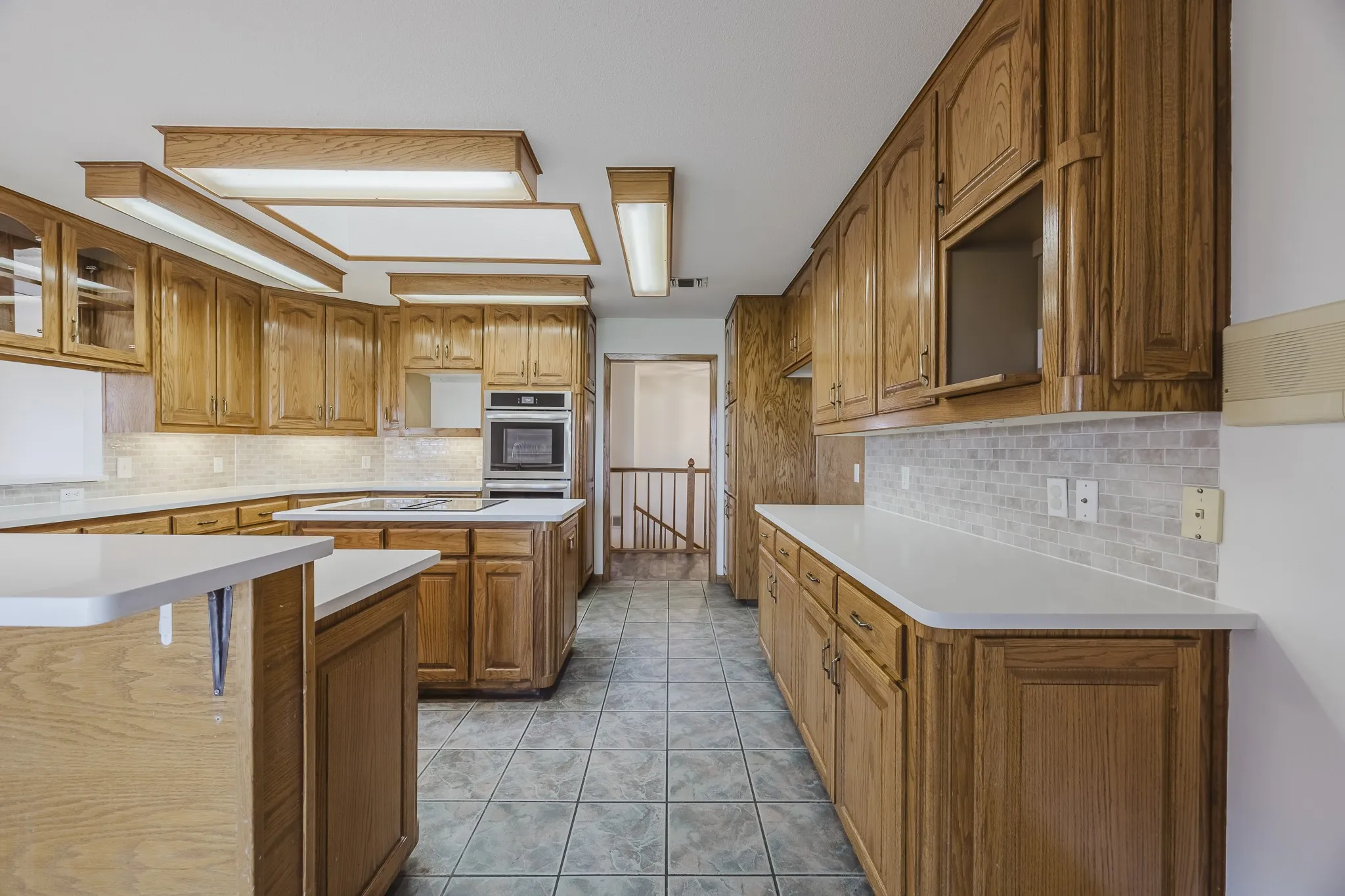 Single Family Residence For Sale in Tarrant County , 8418 Golf Club Circle, Fort Worth, Texas 76179, 4 Bedroom, 3 Bathroom, 3 Garage spaces, 4,165 Sqft, built in 1994, mls#21222663, Real Estate Agent in Fort Worth, Homes For Sale in Tarrant county, Homes For Sale in Fort Worth, Realtor in Fort Worth Texas, Real Estate Brokerage Independent Realty Texas, Luminita Cordes Realtor