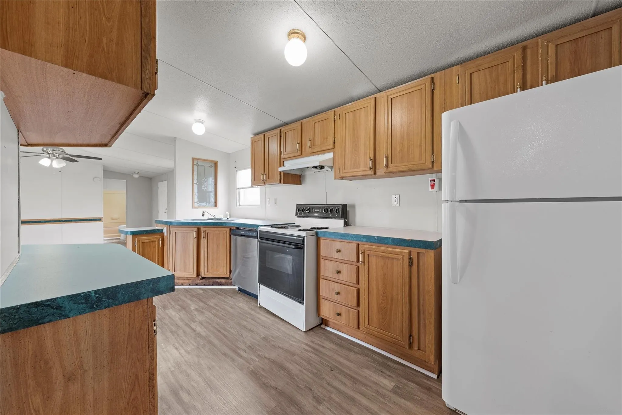 For Sale in Mc Lennan County , 9100/9088 5th Street, Crawford, Texas 76638, 4 Bedroom, 4 Bathroom, Garage spaces, 0 Sqft, built in 1998, Preowned, mls#21216030, Real Estate Agent in Crawford, Homes For Sale in Mc Lennan county, Homes For Sale in Crawford, Realtor in Crawford Texas, Real Estate Brokerage Independent Realty Texas, Luminita Cordes Realtor