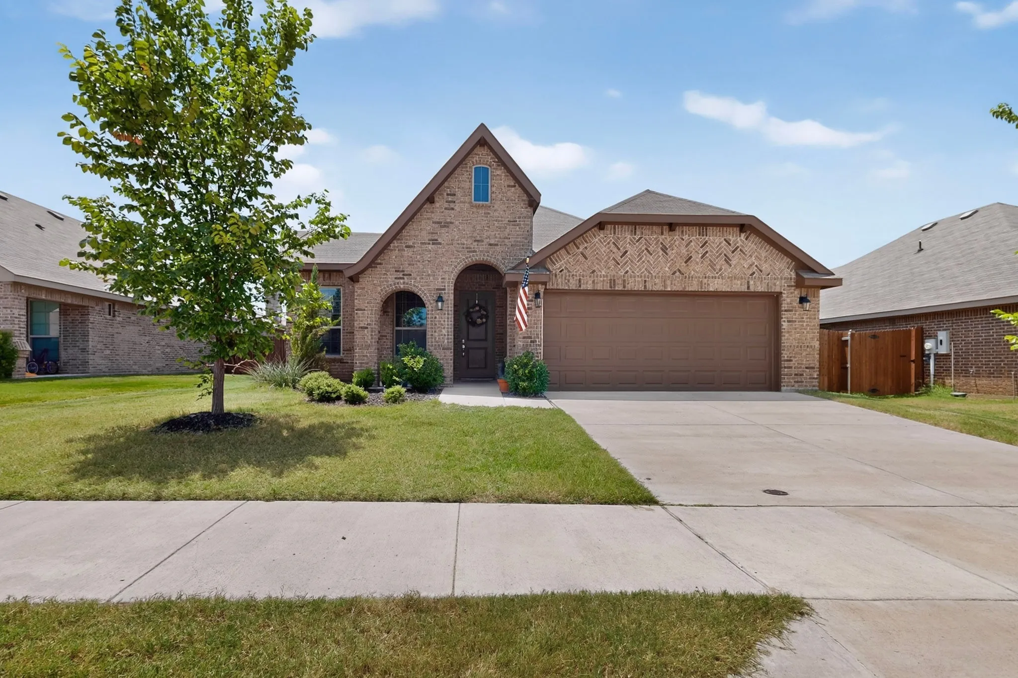 Single Family Residence For Sale in Johnson County , 117 Cheryl Drive, Keene, Texas 76059, 3 Bedroom, 2 Bathroom, 2 Garage spaces, 1,862 Sqft, built in 2021, mls#21222753, Real Estate Agent in Keene, Homes For Sale in Johnson county, Homes For Sale in Keene, Realtor in Keene Texas, Real Estate Brokerage Independent Realty Texas, Luminita Cordes Realtor