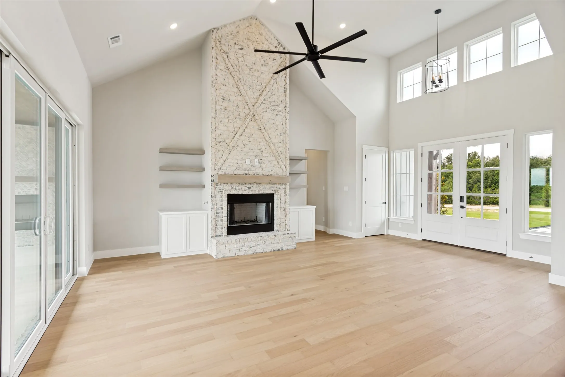 Single Family Residence For Sale in Parker County , 1084 Woodland Road, Weatherford, Texas 76088, 4 Bedrooms, 4 Bathrooms, 3 Garage spaces, 3,308 Sqft, built in 2026, New Construction - Incomplete, Price $892,670, mls#21222710, Real Estate Agent in Weatherford, Homes For Sale in Parker county, Homes For Sale in Weatherford, Realtor in Weatherford Texas, Real Estate Brokerage Independent Realty Texas, Luminita Cordes Realtor