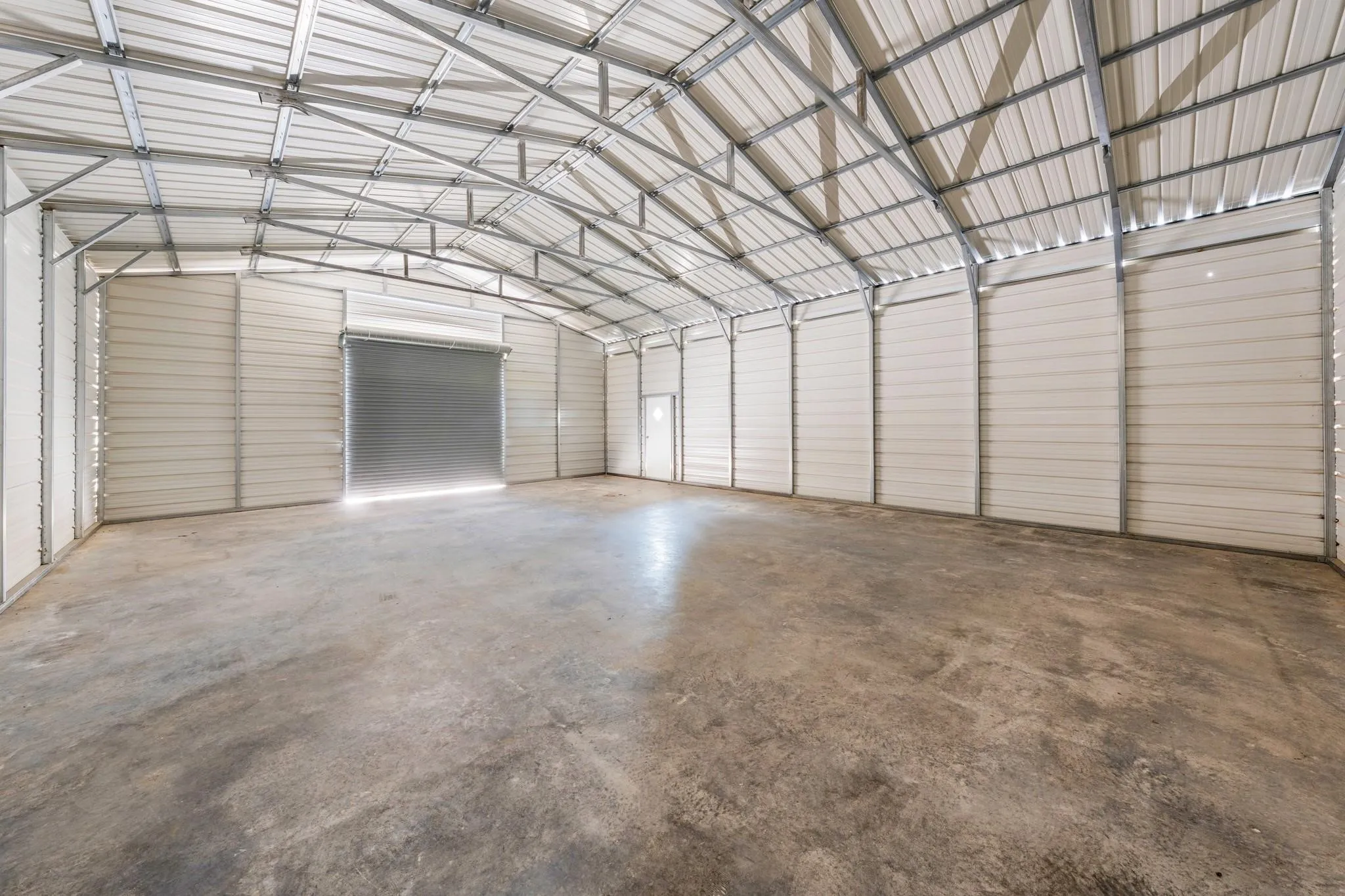 Single Family Residence For Sale in Hopkins County , 220 County Road 4577, Sulphur Springs, Texas 75482, 3 Bedroom, 2 Bathroom, 2 Garage spaces, 1,936 Sqft, built in 2006, Preowned, mls#21222778, Real Estate Agent in Sulphur Springs, Homes For Sale in Hopkins county, Homes For Sale in Sulphur Springs, Realtor in Sulphur Springs Texas, Real Estate Brokerage Independent Realty Texas, Luminita Cordes Realtor