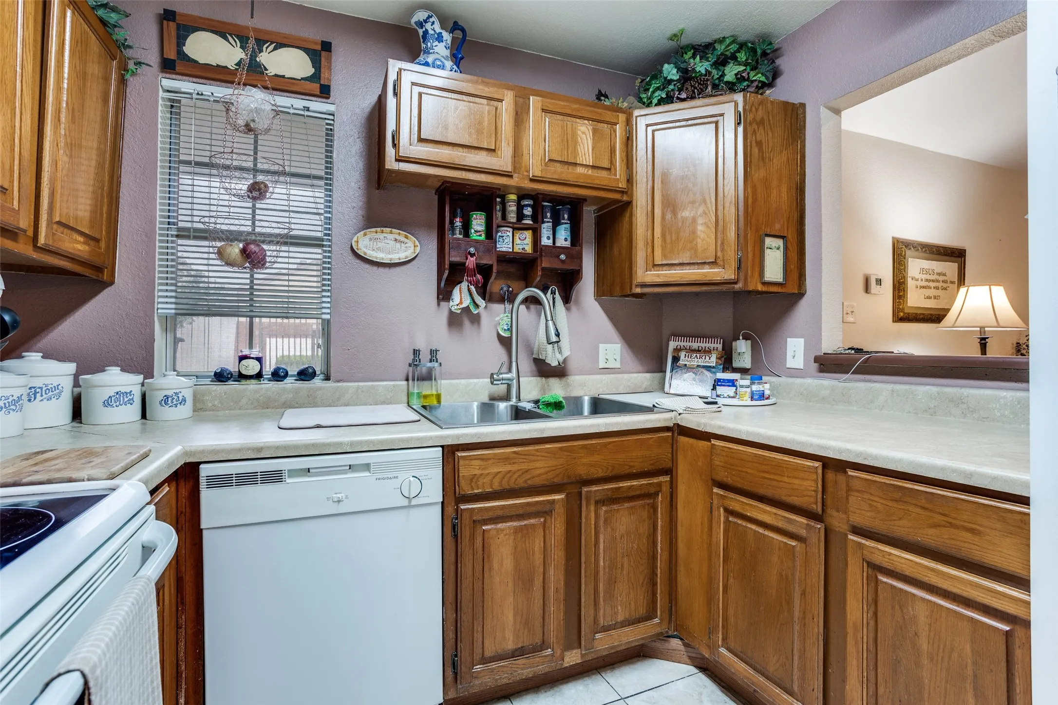 Condominium For Sale in Dallas County , 1106 Woburn Drive, Garland, Texas 75043, 2 Bedroom, 3 Bathroom, 2 Garage spaces, 1,230 Sqft, built in 1984, Preowned, mls#21220463, Real Estate Agent in Garland, Homes For Sale in Dallas county, Homes For Sale in Garland, Realtor in Garland Texas, Real Estate Brokerage Independent Realty Texas, Luminita Cordes Realtor