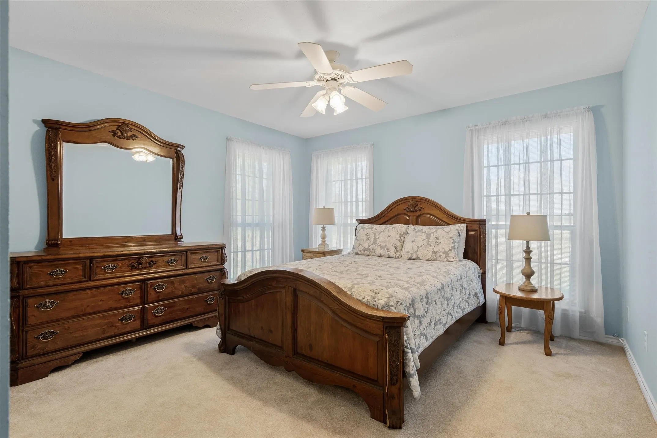 Single Family Residence For Sale in Van Zandt County , 271 VZ County Road 4107, Canton, Texas 75103, 3 Bedroom, 3 Bathroom, 2 Garage spaces, 2,368 Sqft, built in 1997, Preowned, mls#21220807, Real Estate Agent in Canton, Homes For Sale in Van Zandt county, Homes For Sale in Canton, Realtor in Canton Texas, Real Estate Brokerage Independent Realty Texas, Luminita Cordes Realtor