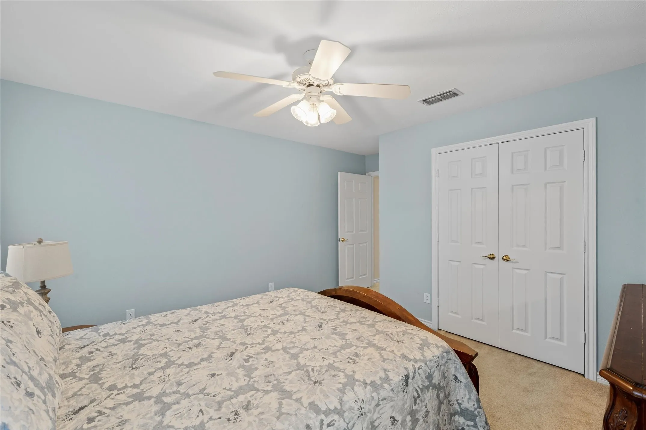 Single Family Residence For Sale in Van Zandt County , 271 VZ County Road 4107, Canton, Texas 75103, 3 Bedroom, 3 Bathroom, 2 Garage spaces, 2,368 Sqft, built in 1997, Preowned, mls#21220807, Real Estate Agent in Canton, Homes For Sale in Van Zandt county, Homes For Sale in Canton, Realtor in Canton Texas, Real Estate Brokerage Independent Realty Texas, Luminita Cordes Realtor