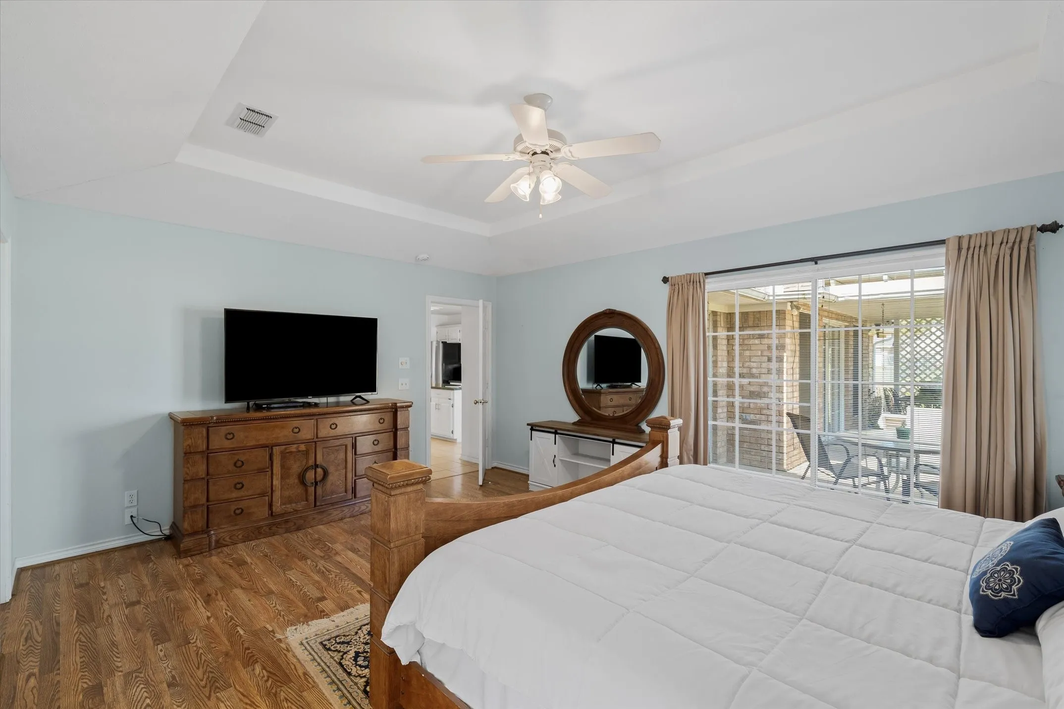 Single Family Residence For Sale in Van Zandt County , 271 VZ County Road 4107, Canton, Texas 75103, 3 Bedroom, 3 Bathroom, 2 Garage spaces, 2,368 Sqft, built in 1997, Preowned, mls#21220807, Real Estate Agent in Canton, Homes For Sale in Van Zandt county, Homes For Sale in Canton, Realtor in Canton Texas, Real Estate Brokerage Independent Realty Texas, Luminita Cordes Realtor