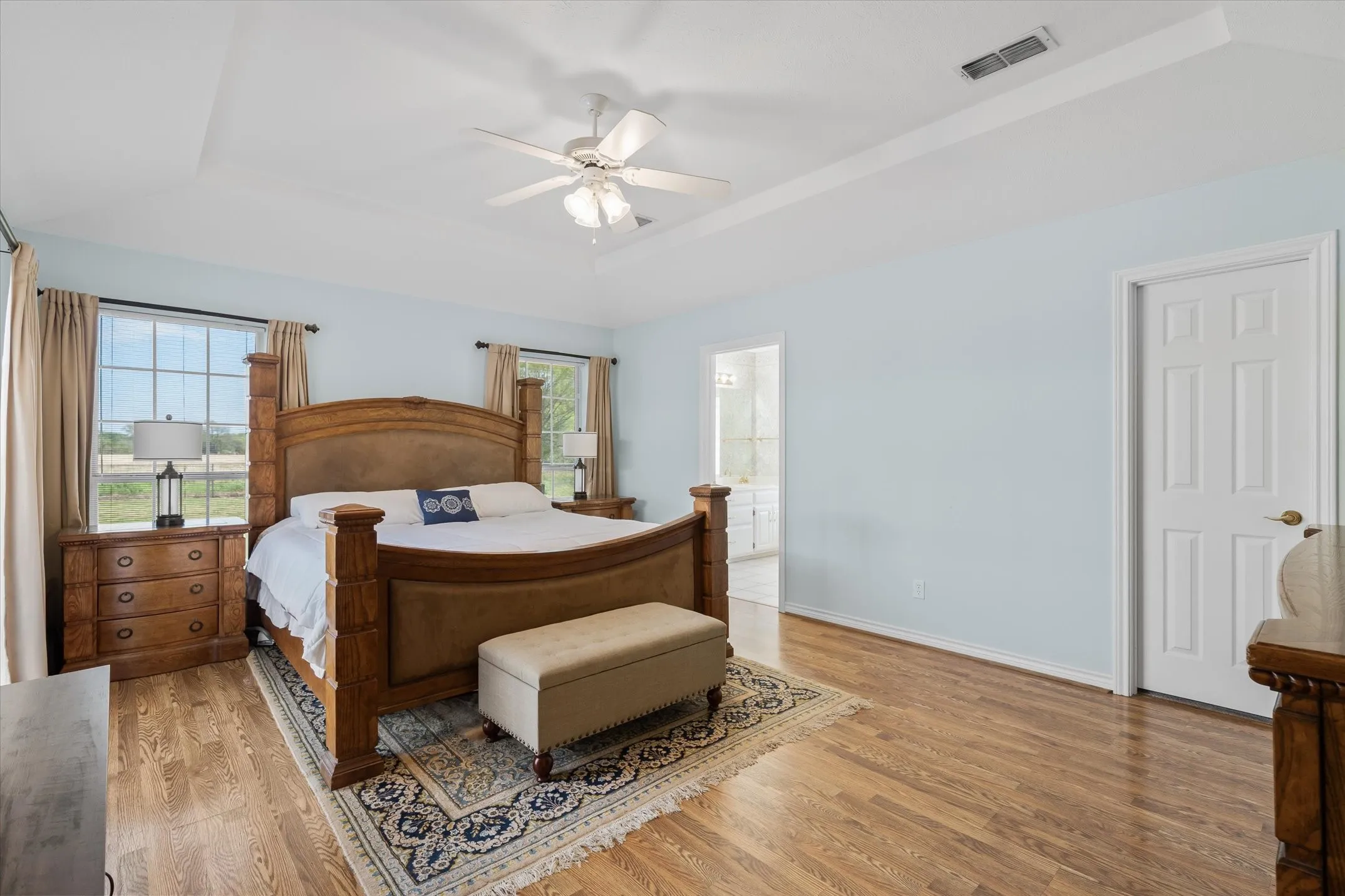 Single Family Residence For Sale in Van Zandt County , 271 VZ County Road 4107, Canton, Texas 75103, 3 Bedroom, 3 Bathroom, 2 Garage spaces, 2,368 Sqft, built in 1997, Preowned, mls#21220807, Real Estate Agent in Canton, Homes For Sale in Van Zandt county, Homes For Sale in Canton, Realtor in Canton Texas, Real Estate Brokerage Independent Realty Texas, Luminita Cordes Realtor
