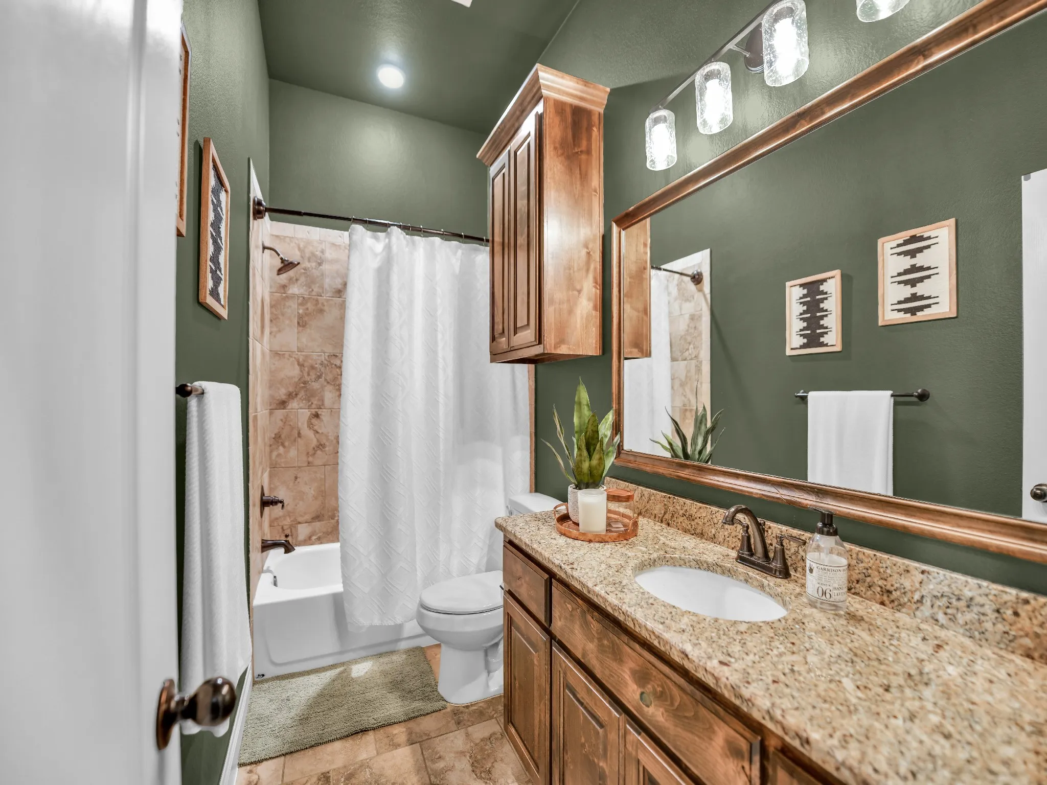 Single Family Residence For Sale in Parker County , 156 Cottongame Road, Weatherford, Texas 76088, 4 Bedroom, 2 Bathroom, 4 Garage spaces, 2,011 Sqft, built in 2020, mls#21222784, Real Estate Agent in Weatherford, Homes For Sale in Parker county, Homes For Sale in Weatherford, Realtor in Weatherford Texas, Real Estate Brokerage Independent Realty Texas, Luminita Cordes Realtor