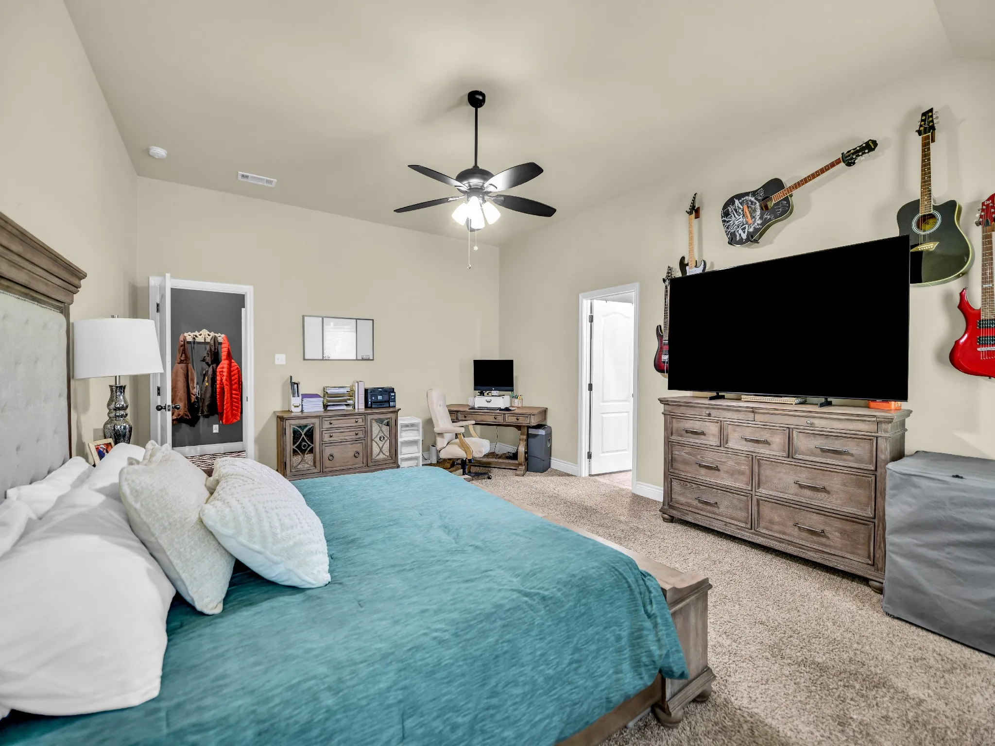 Single Family Residence For Sale in Parker County , 156 Cottongame Road, Weatherford, Texas 76088, 4 Bedroom, 2 Bathroom, 4 Garage spaces, 2,011 Sqft, built in 2020, mls#21222784, Real Estate Agent in Weatherford, Homes For Sale in Parker county, Homes For Sale in Weatherford, Realtor in Weatherford Texas, Real Estate Brokerage Independent Realty Texas, Luminita Cordes Realtor
