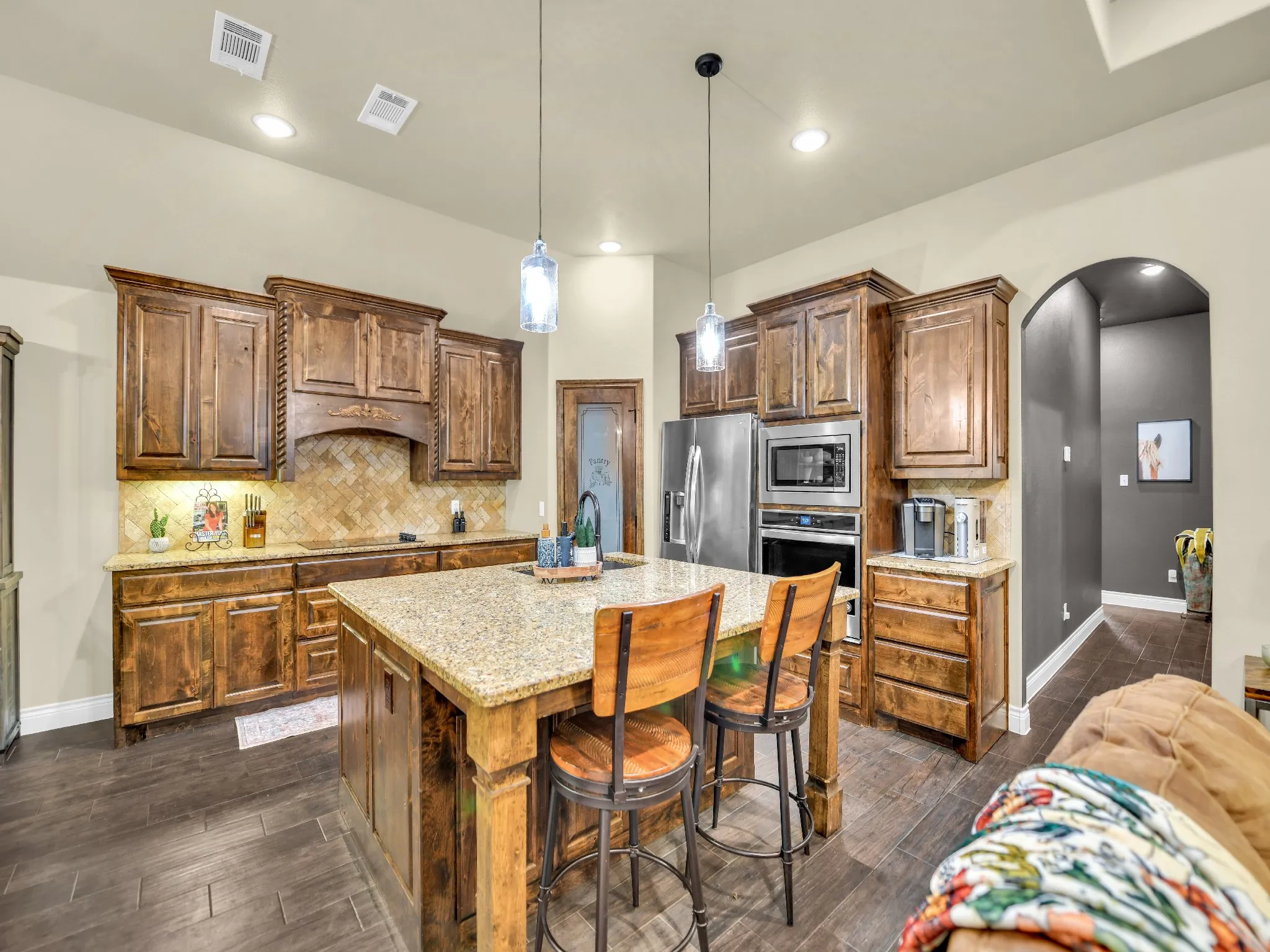 Single Family Residence For Sale in Parker County , 156 Cottongame Road, Weatherford, Texas 76088, 4 Bedroom, 2 Bathroom, 4 Garage spaces, 2,011 Sqft, built in 2020, mls#21222784, Real Estate Agent in Weatherford, Homes For Sale in Parker county, Homes For Sale in Weatherford, Realtor in Weatherford Texas, Real Estate Brokerage Independent Realty Texas, Luminita Cordes Realtor