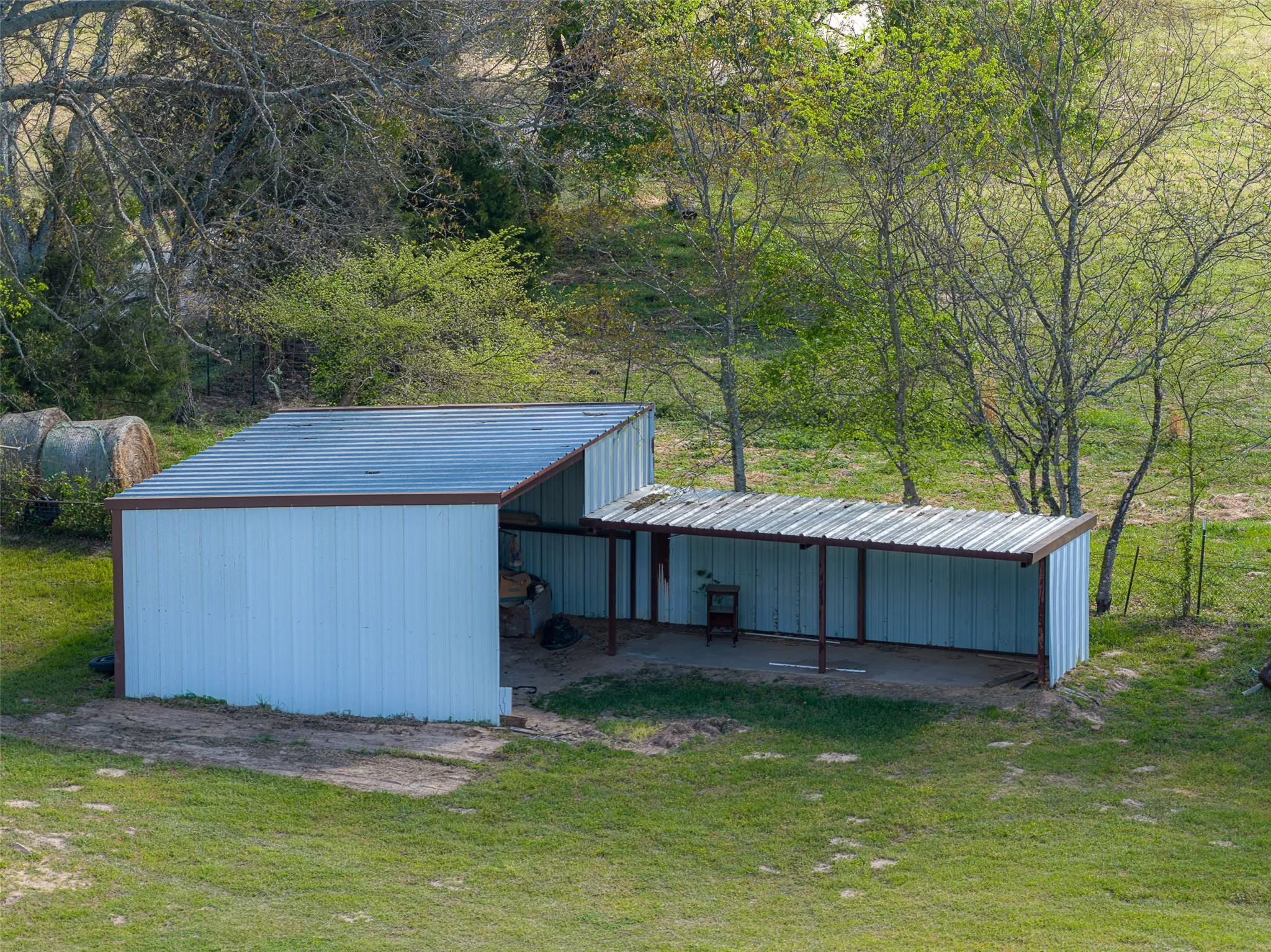 Single Family Residence For Sale in Van Zandt County , 10813 Fm 773, Ben Wheeler, Texas 75754, 5 Bedroom, 3 Bathroom, Garage spaces, 2,272 Sqft, built in 1990, Preowned, mls#21222776, Real Estate Agent in Ben Wheeler, Homes For Sale in Van Zandt county, Homes For Sale in Ben Wheeler, Realtor in Ben Wheeler Texas, Real Estate Brokerage Independent Realty Texas, Luminita Cordes Realtor