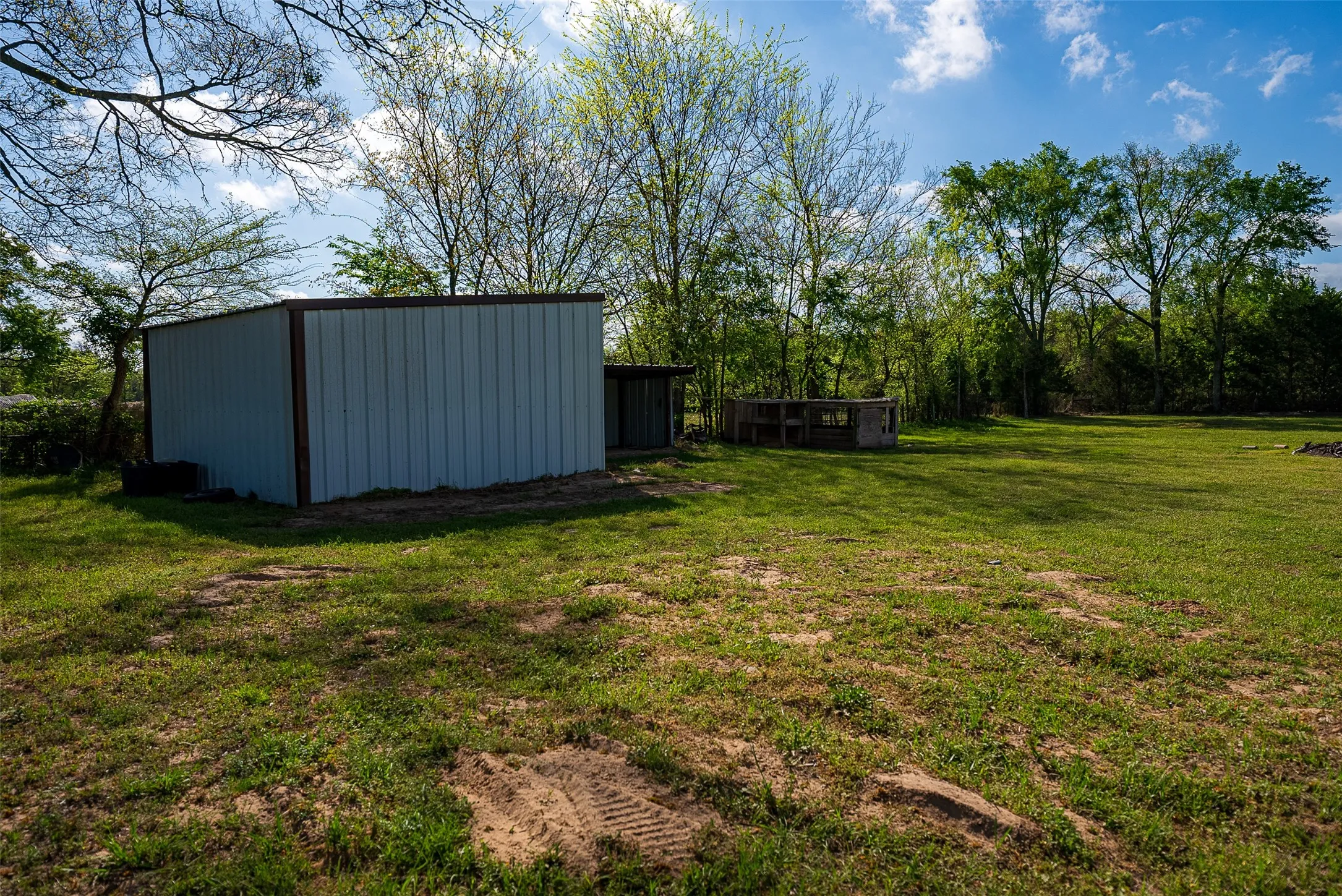 Single Family Residence For Sale in Van Zandt County , 10813 Fm 773, Ben Wheeler, Texas 75754, 5 Bedroom, 3 Bathroom, Garage spaces, 2,272 Sqft, built in 1990, Preowned, mls#21222776, Real Estate Agent in Ben Wheeler, Homes For Sale in Van Zandt county, Homes For Sale in Ben Wheeler, Realtor in Ben Wheeler Texas, Real Estate Brokerage Independent Realty Texas, Luminita Cordes Realtor