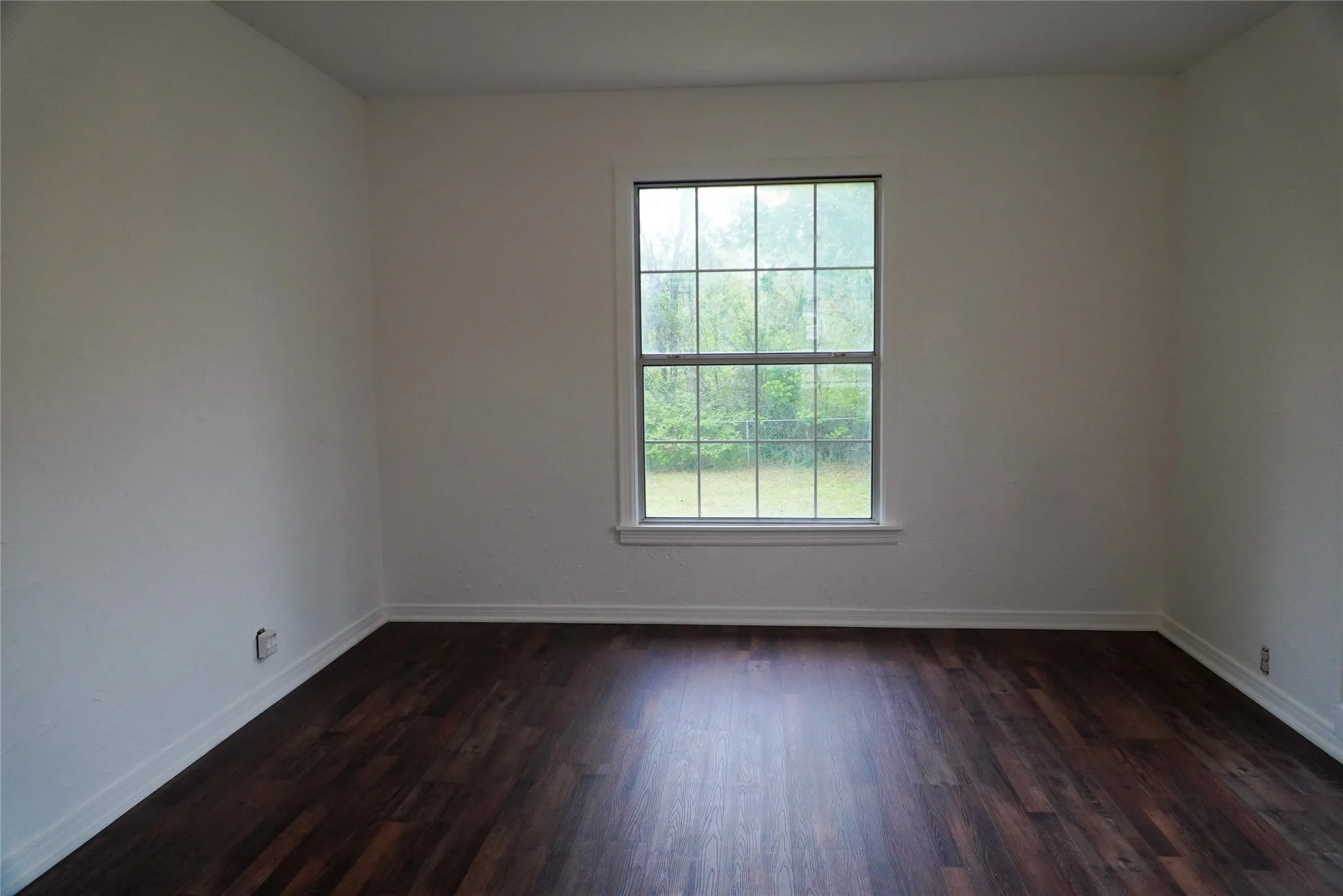 Single Family Residence For Sale in Johnson County , 403 N Fairview Street, Keene, Texas 76059, 3 Bedroom, 1 Bathroom, Garage spaces, 1,022 Sqft, built in 1960, mls#21222867, Real Estate Agent in Keene, Homes For Sale in Johnson county, Homes For Sale in Keene, Realtor in Keene Texas, Real Estate Brokerage Independent Realty Texas, Luminita Cordes Realtor